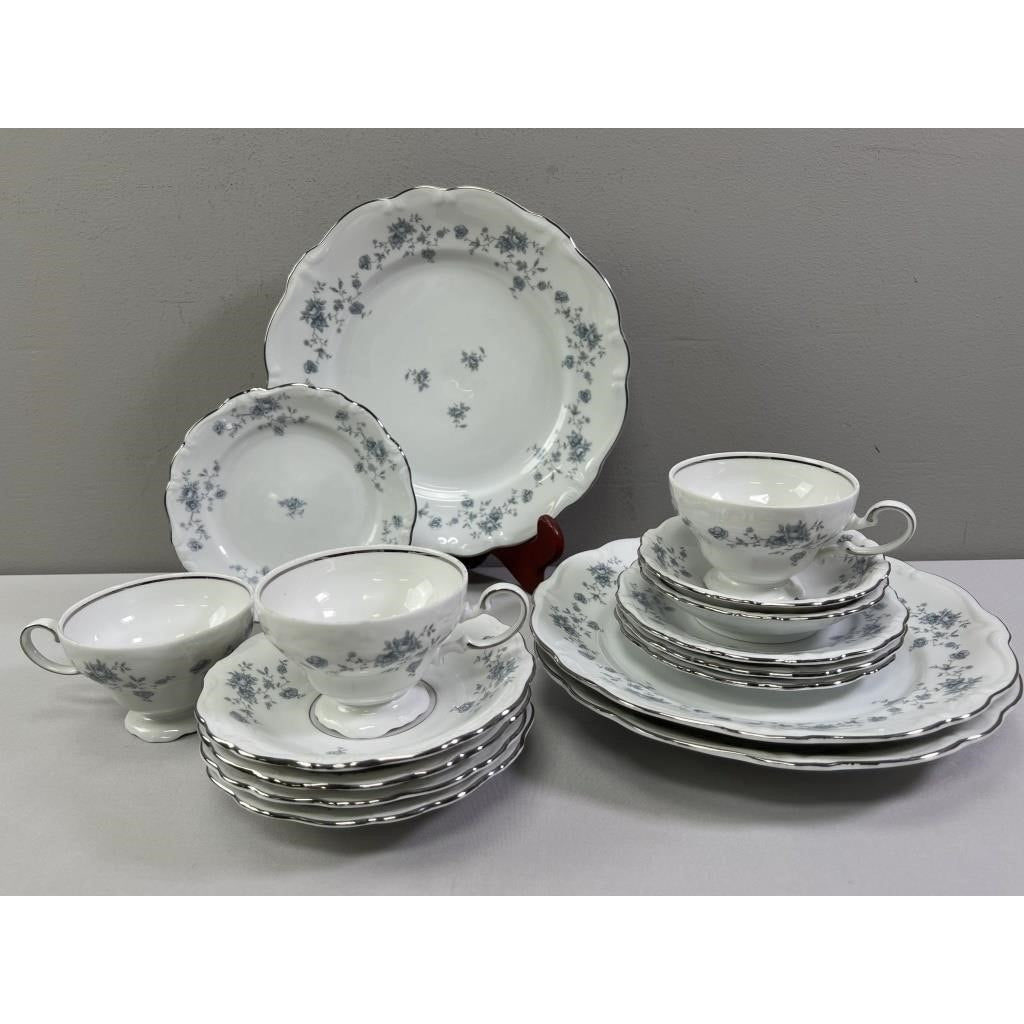 Johann Haviland Bavaria Germany Blue Garland China Set – 16 Pc, Vintage
