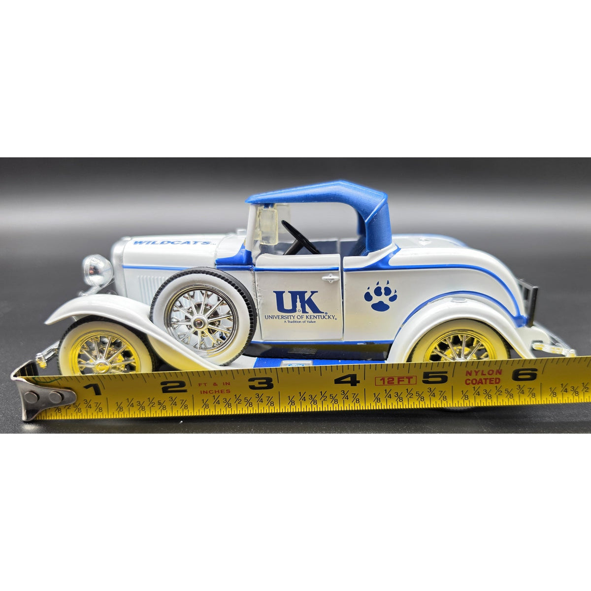 Vintage ERTL Kentucky Wildcats 1930 Ford Model A Convertible Roadster Bank Key 1:24