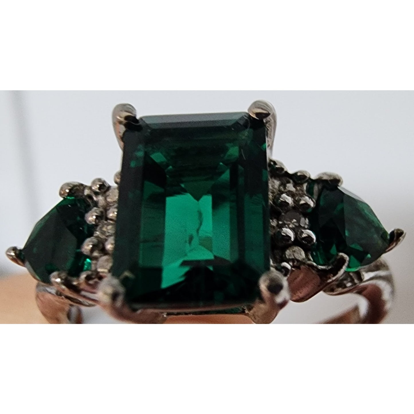 Vintage Sterling Silver Ring w/ Cr Emeralds & Mini Diamonds Size 7 w/ Box