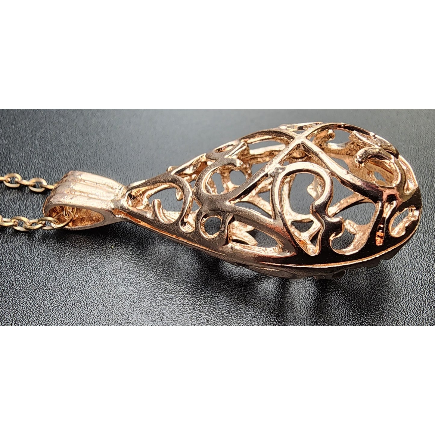 Set of 3 Vintage Gold & Rose Gold Necklaces Tassel Filigree Pendant Lot - 1980s