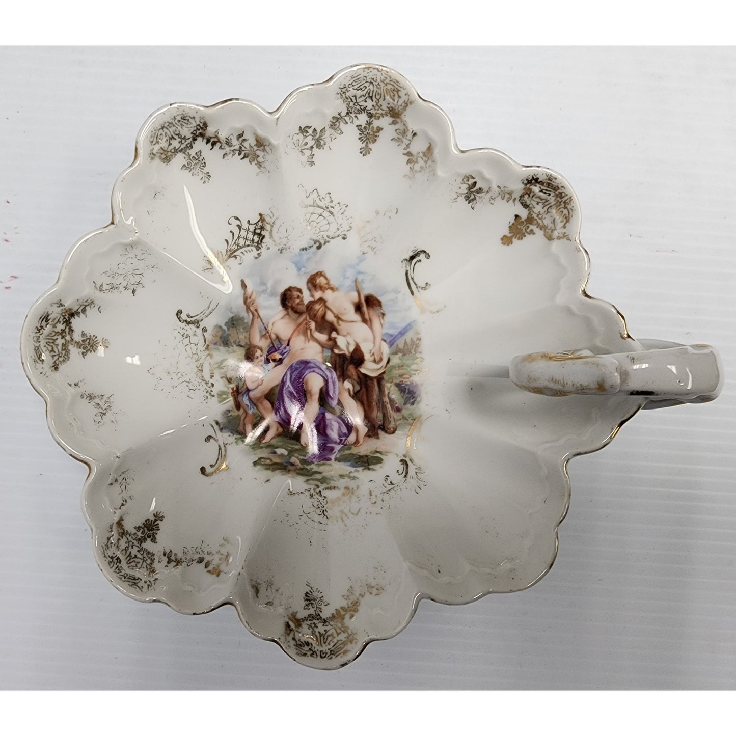 Royal Bavarian Finger Loop Bowl 7" Scalloped Rim Gold Gilt Mythological Scene