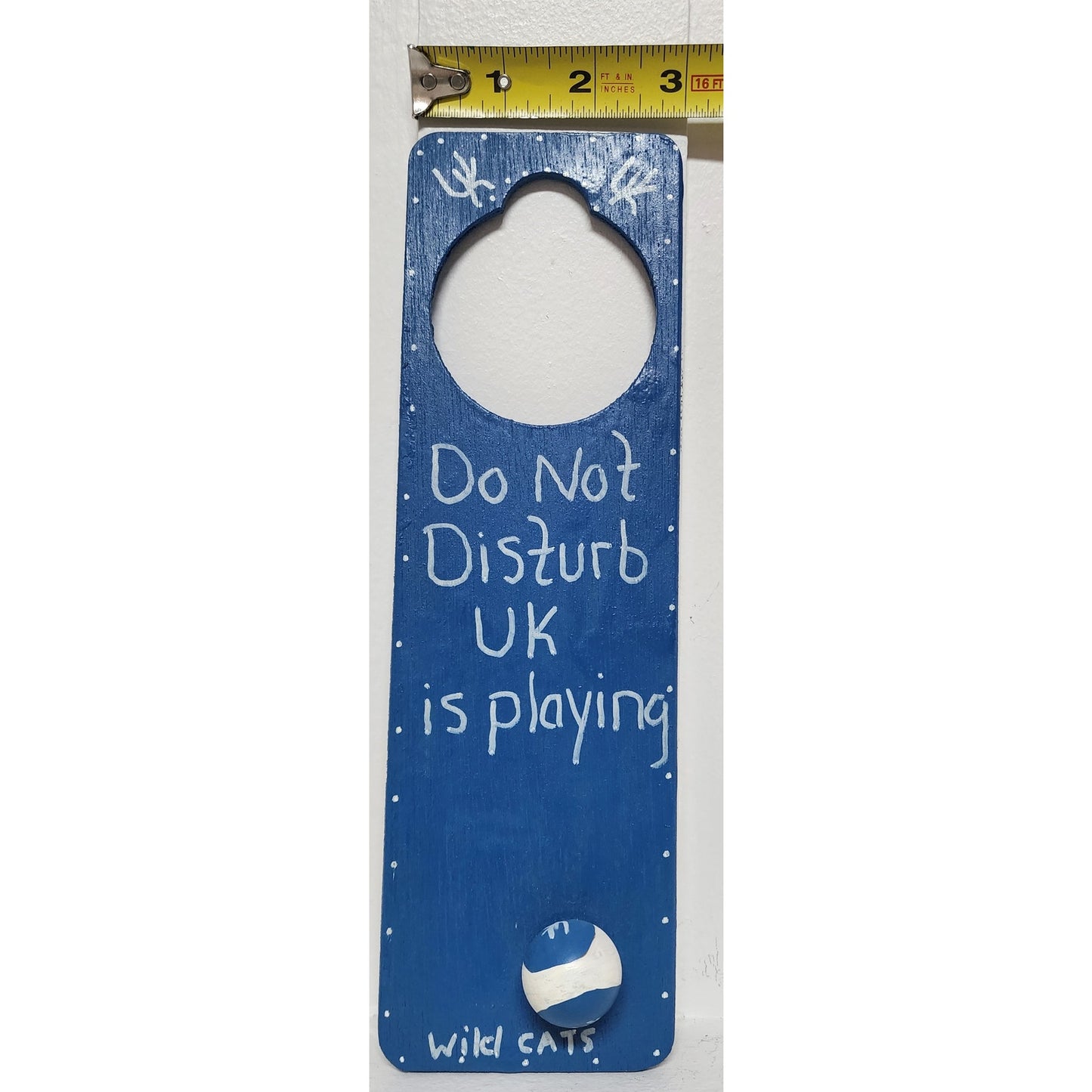 Vintage Handmade UK Wildcats Door Hanger “Do Not Disturb” w/ Basketball Ornament
