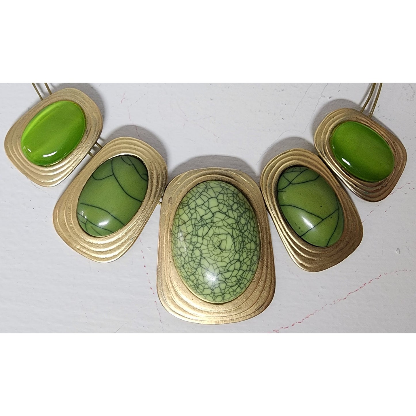 Vintage Green Stone Necklace Goldtone Oval Settings & Sliding Chain Design