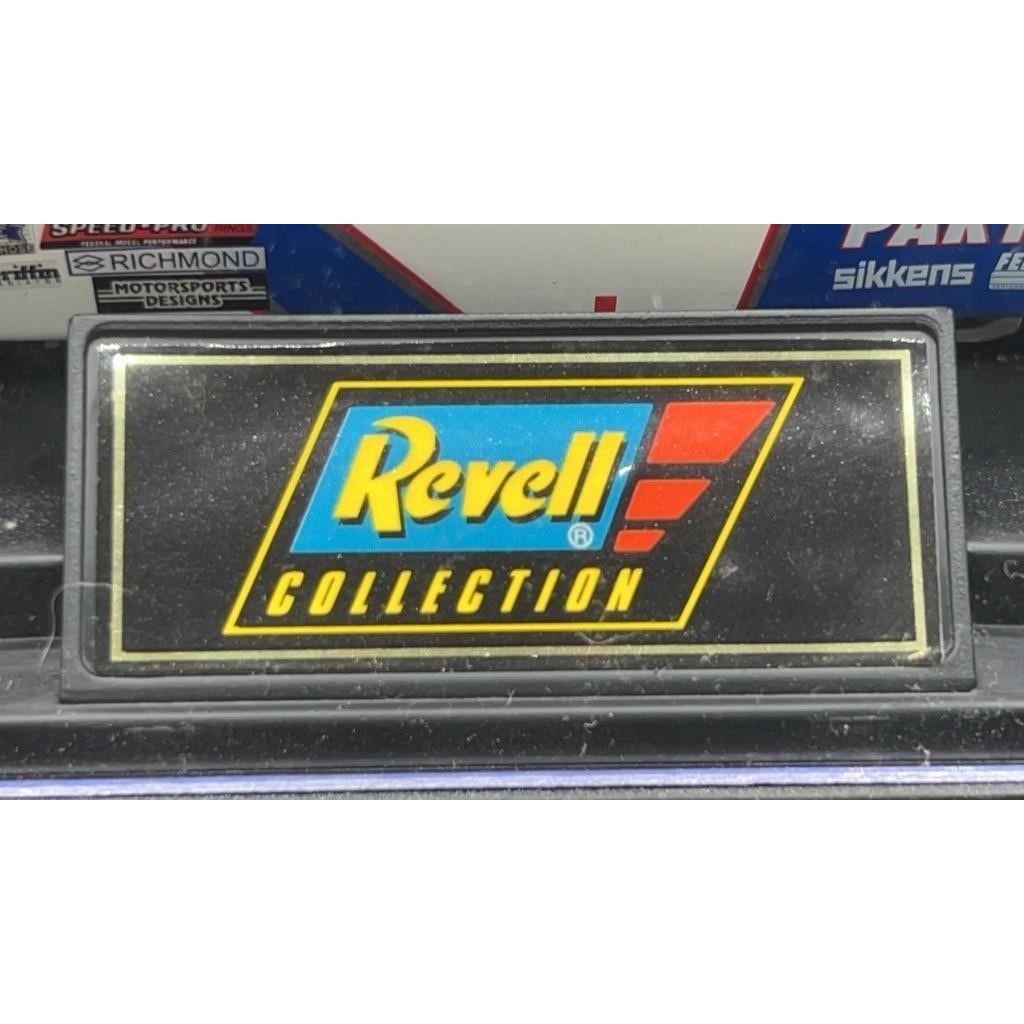 Revell Collection 1:24 #94 New Holland 1997 Ford Thunderbird NASCAR Die-Cast COA