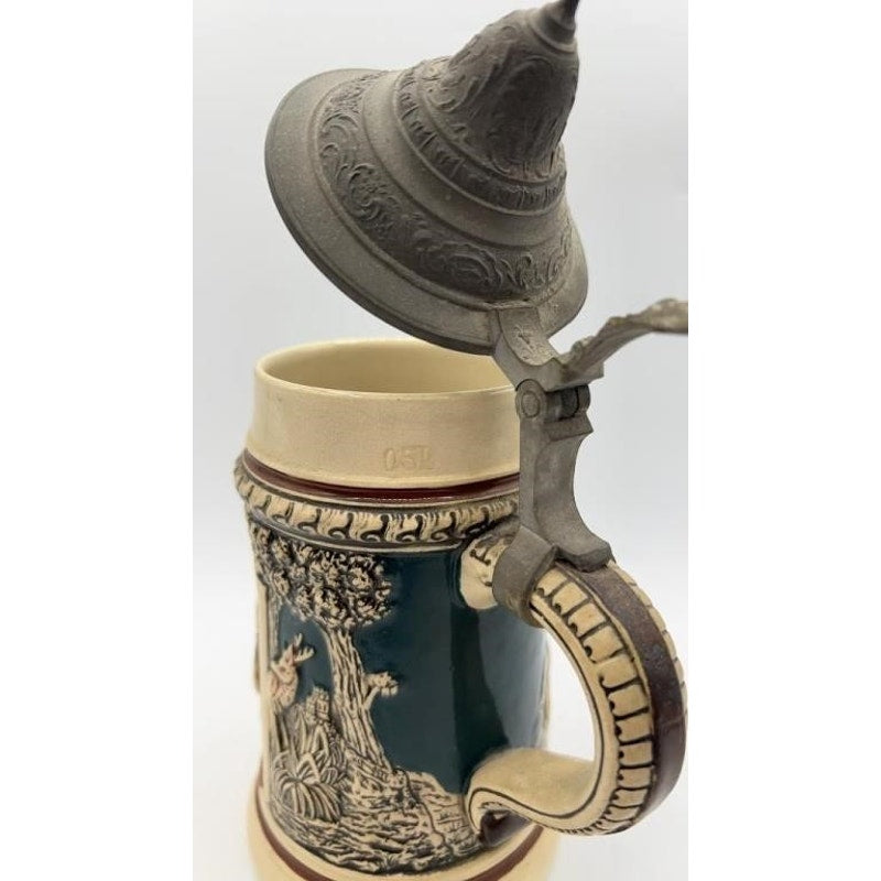 VTG German Beer Stein 0.5L Pewter Lid Relief Scene Marked 1005 Bavaria Style