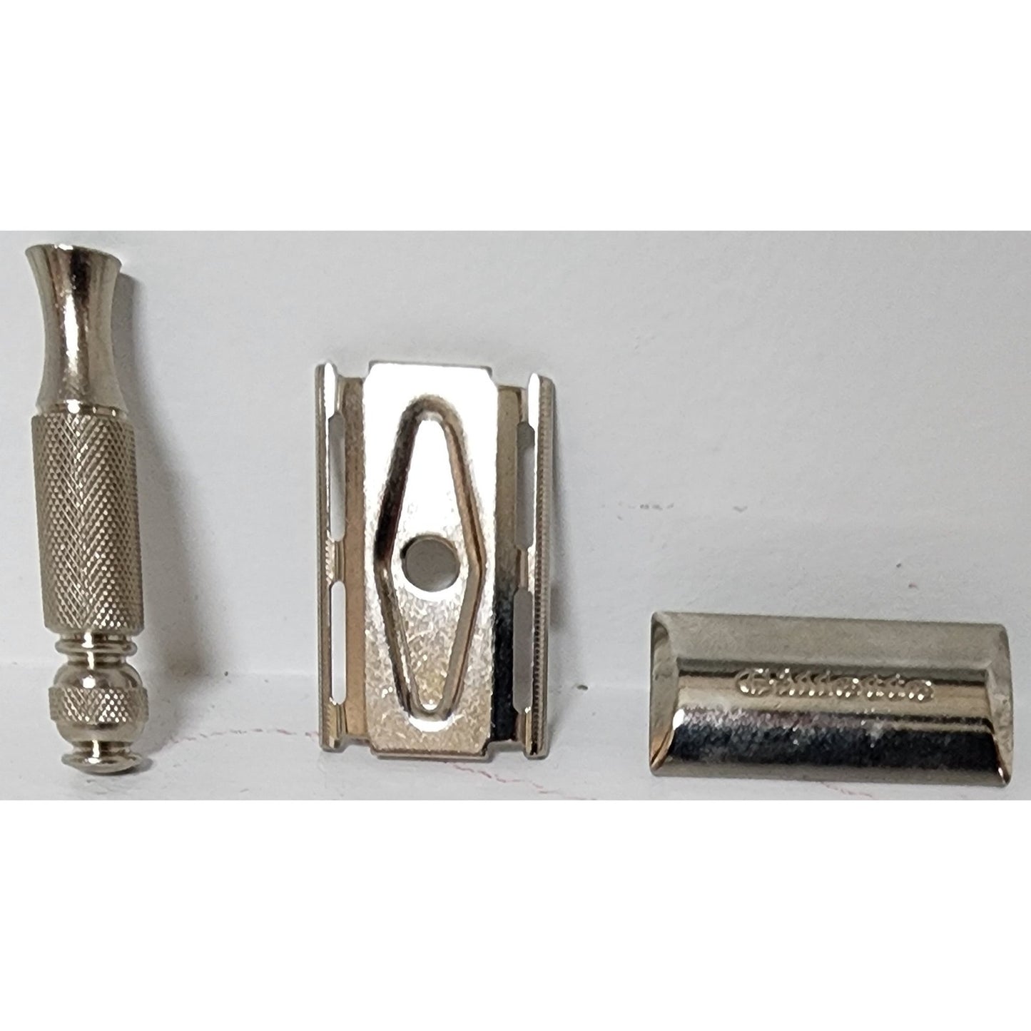 Vintage Gillette Travel Shave Kit w/ YUMA Razor Brush & Aftershave Bottle