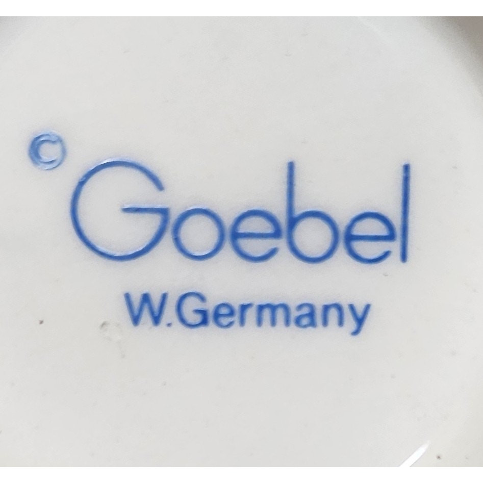 Goebel Hummel #383 “Going Home” Figurine TMK-4 1972 W. Germany 5” Hand Painted