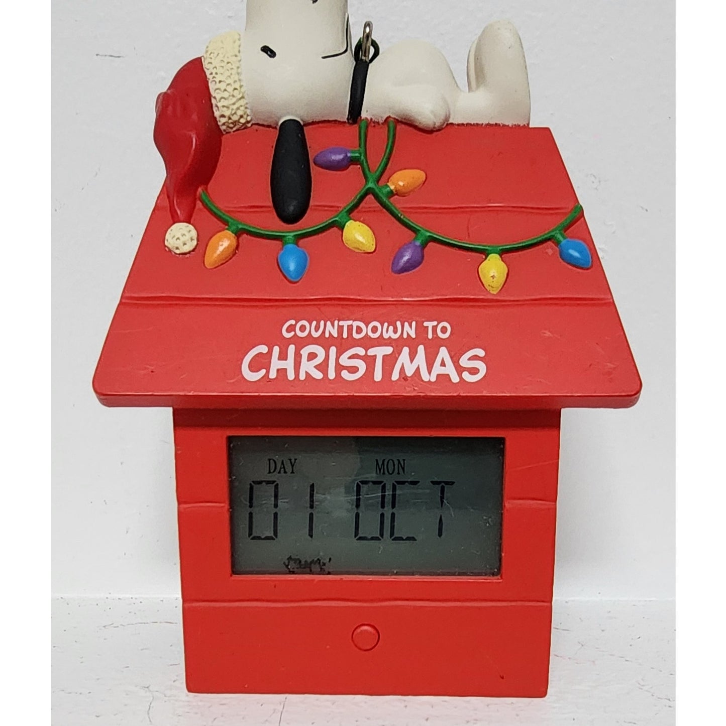 Hallmark Peanuts Lucy Snoopy Skating Figurine & Snoopy Xmas Countdown Clock