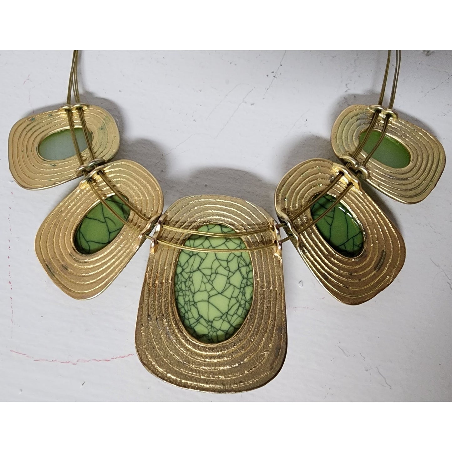 Vintage Green Stone Necklace Goldtone Oval Settings & Sliding Chain Design