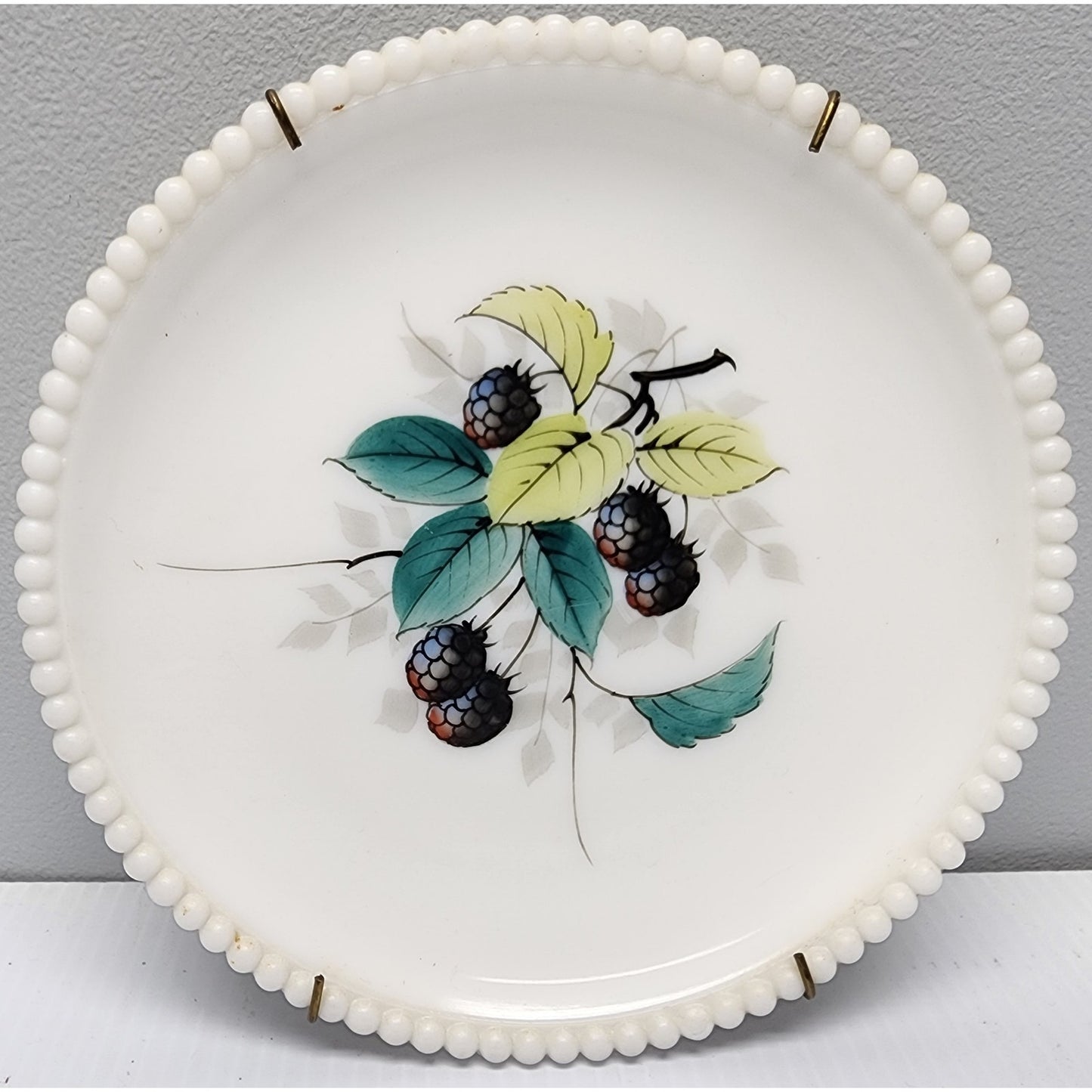 VTG Westmoreland Milk Glass Beaded Edge Fruit Plates 5 Set, Hand Painted, 7.5"