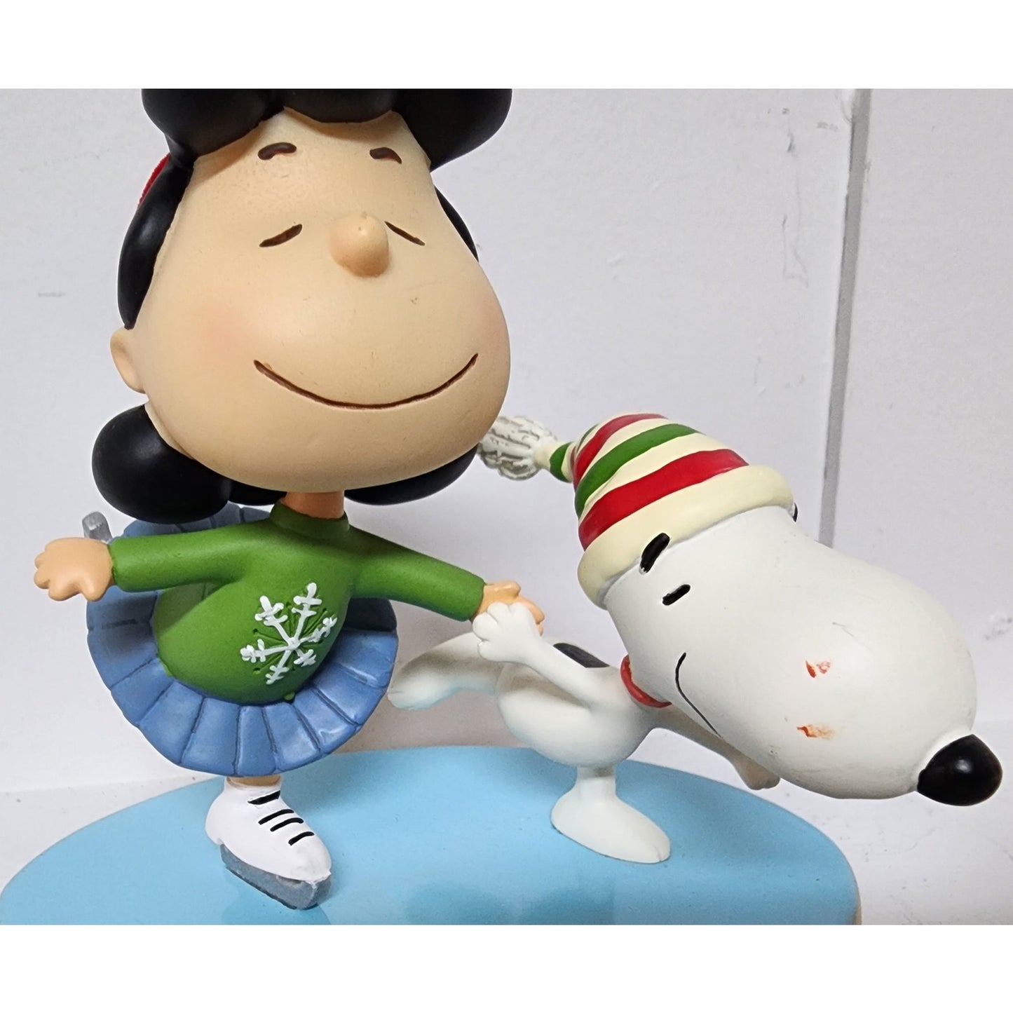Hallmark Peanuts Lucy Snoopy Skating Figurine & Snoopy Xmas Countdown Clock