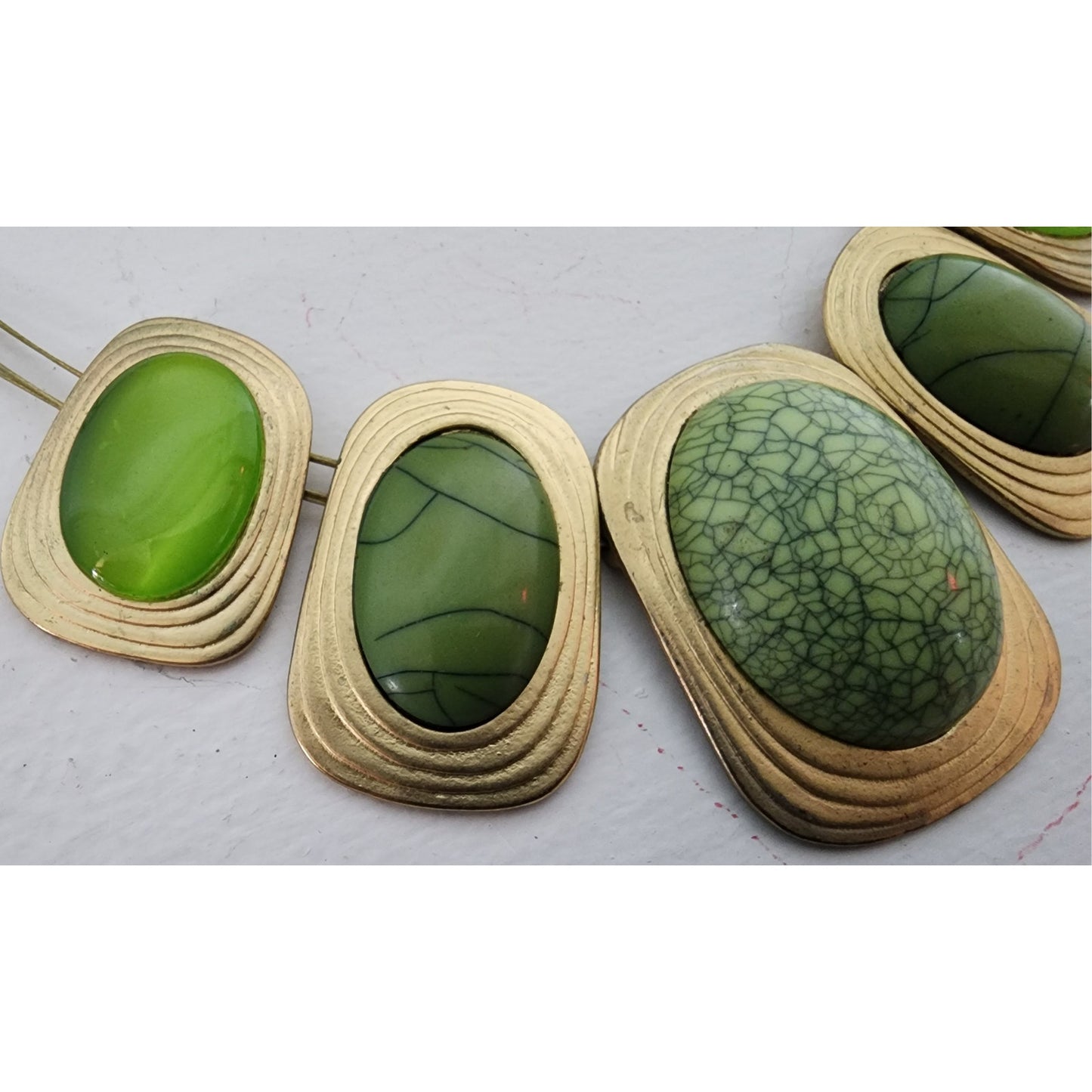 Vintage Green Stone Necklace Goldtone Oval Settings & Sliding Chain Design