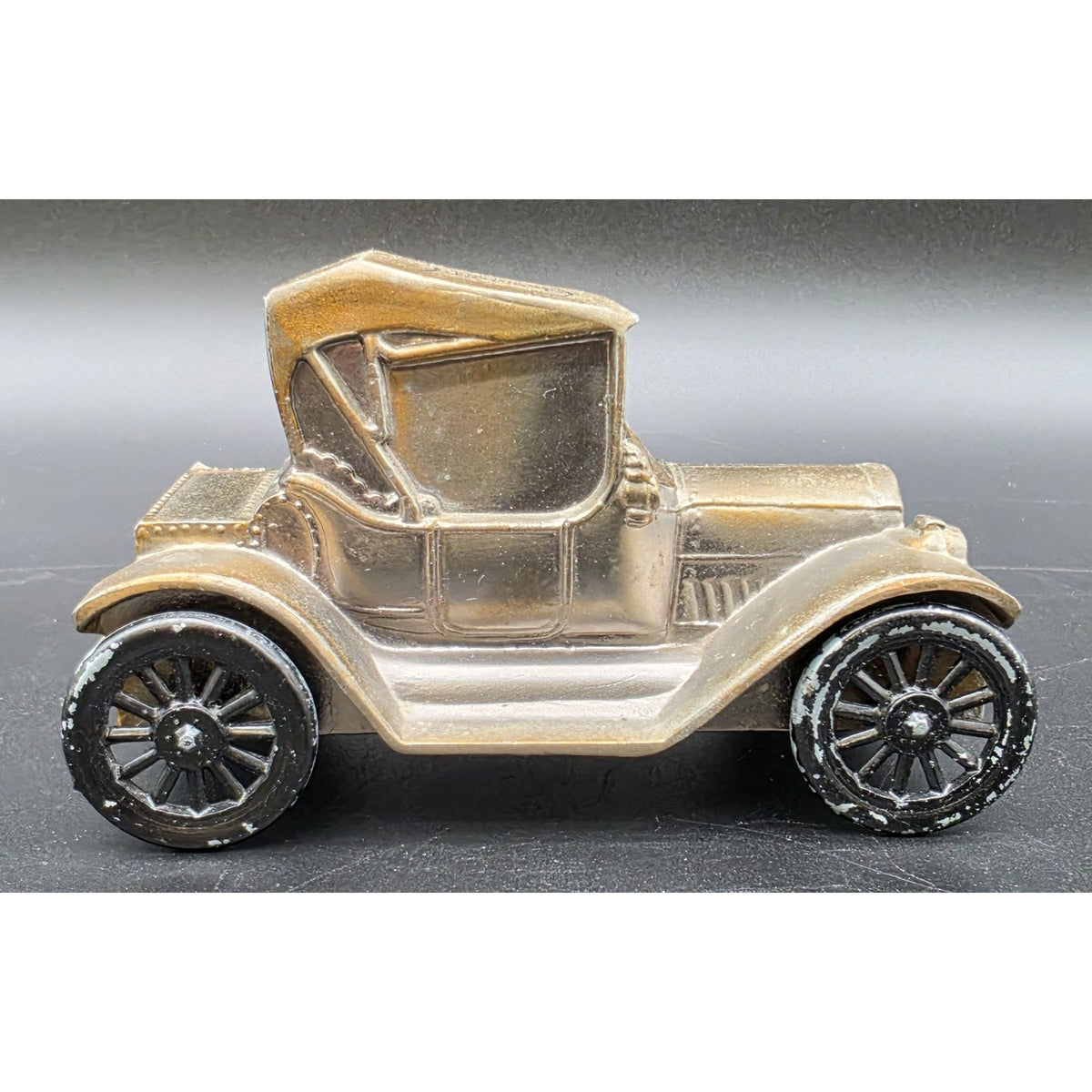 Vintage 1974 Banthrico 1915 Chevrolet Bank Clermont National Metal Car Bronze