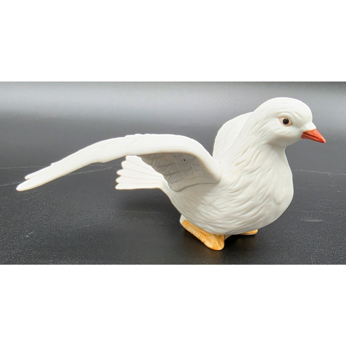 Vintage Homco Porcelain White Doves Pair Figurines #8856 Taiwan Love Birds Set