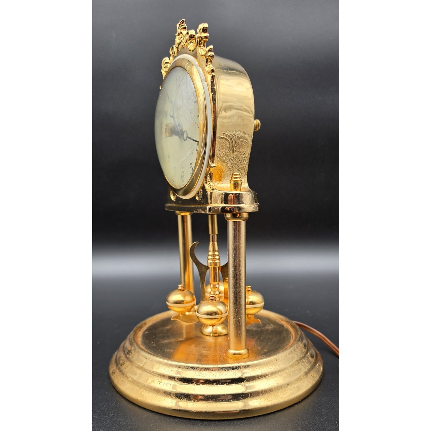 Vintage United Model 975 Brass Anniversary Clock w/ Glass Dome Works Beautifully Rare