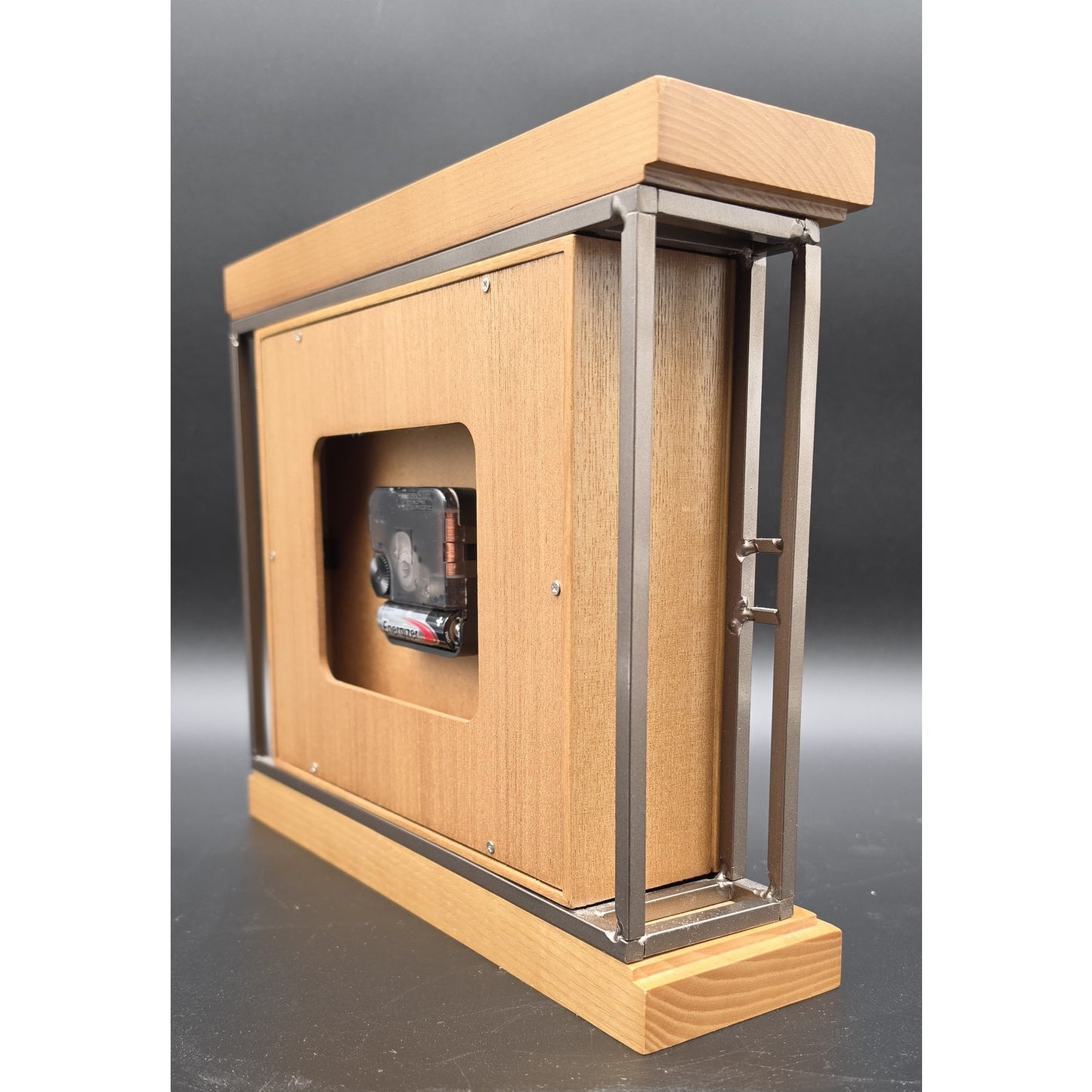 Vintage Bulova Hardwood & Bronze Quartz Mantel Clock – 2012, Beautiful & Working