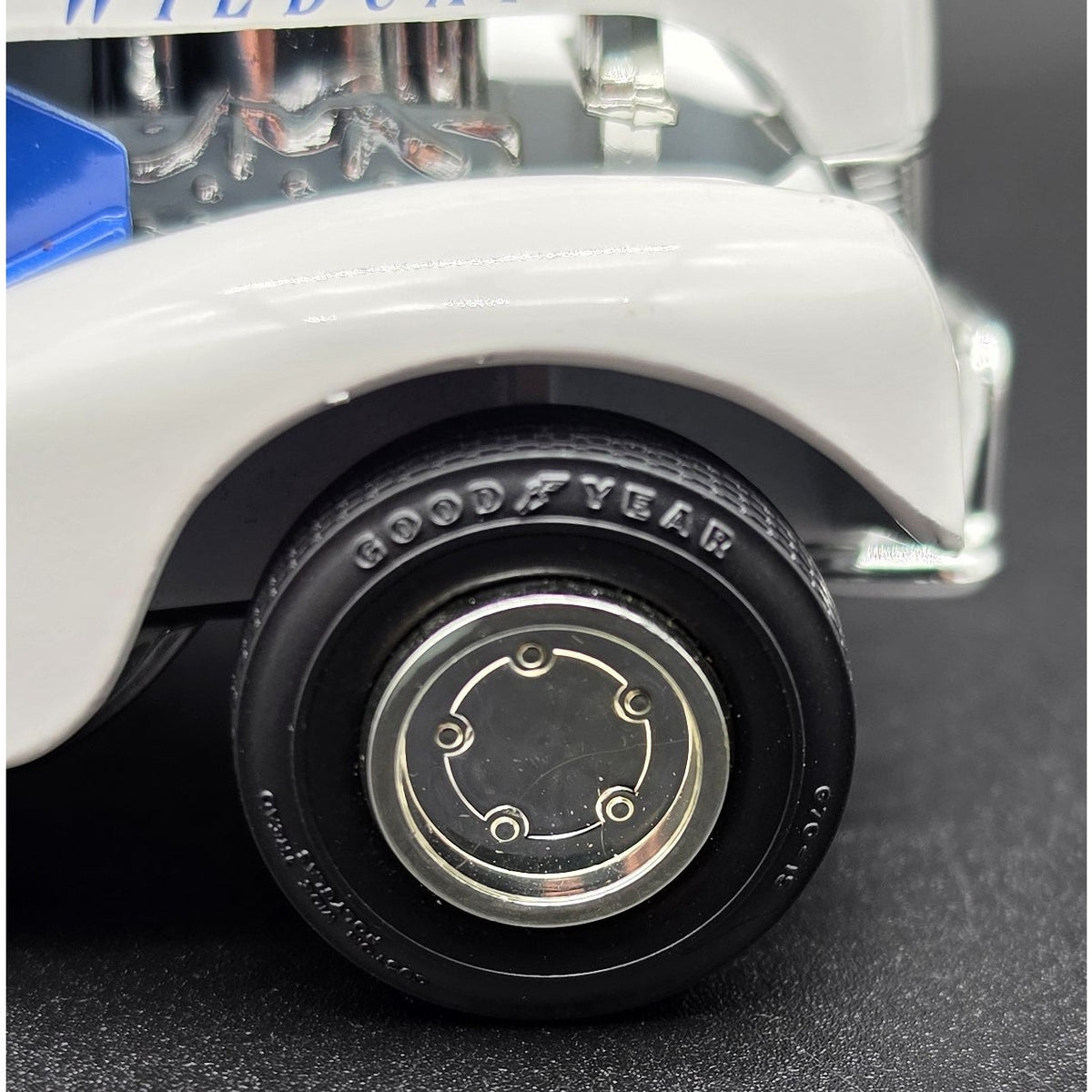 Vintage ERTL Kentucky Wildcats #4 1940 Ford Coupe Diecast Bank W/ Key 1:24 UK