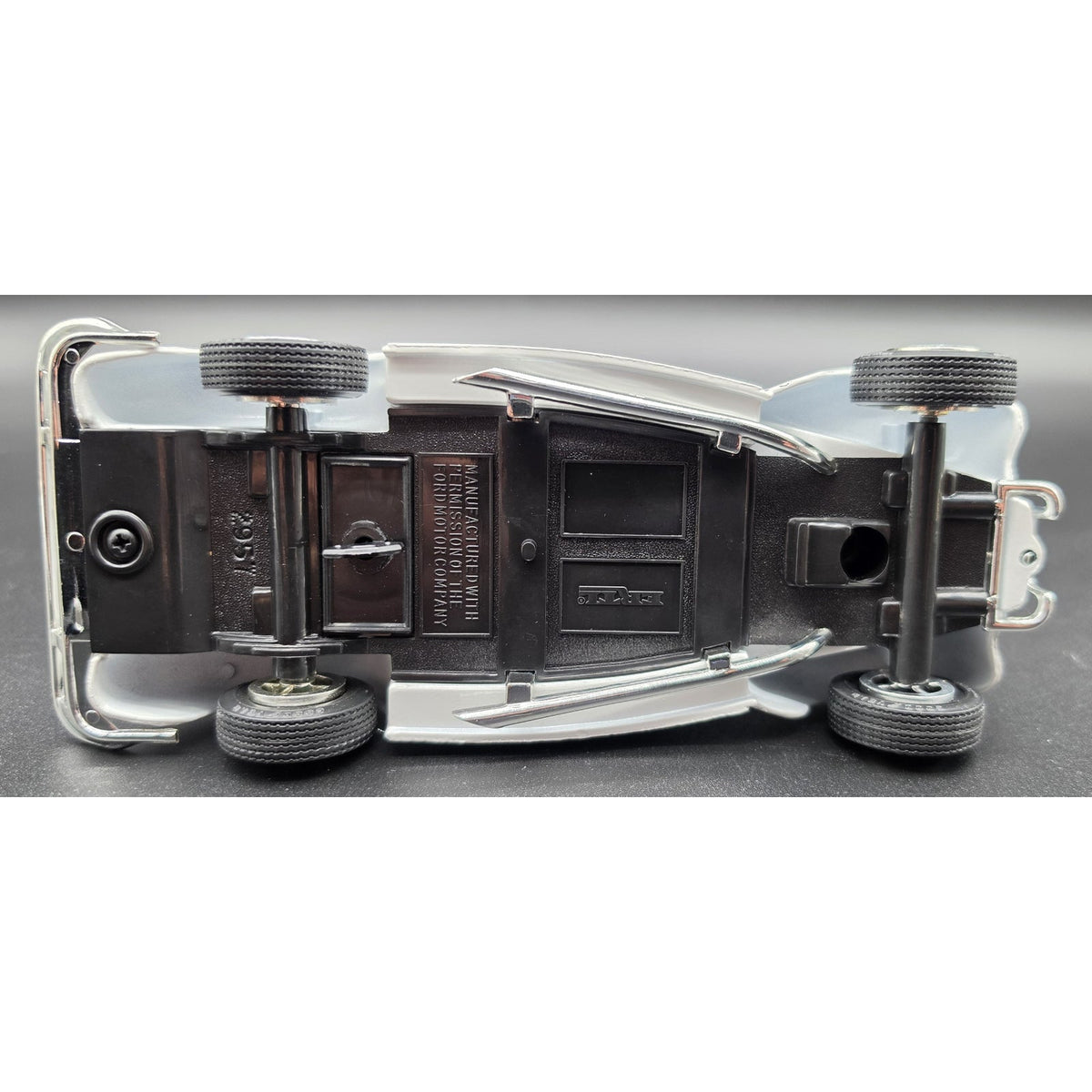 Vintage ERTL Kentucky Wildcats #4 1940 Ford Coupe Diecast Bank W/ Key 1:24 UK