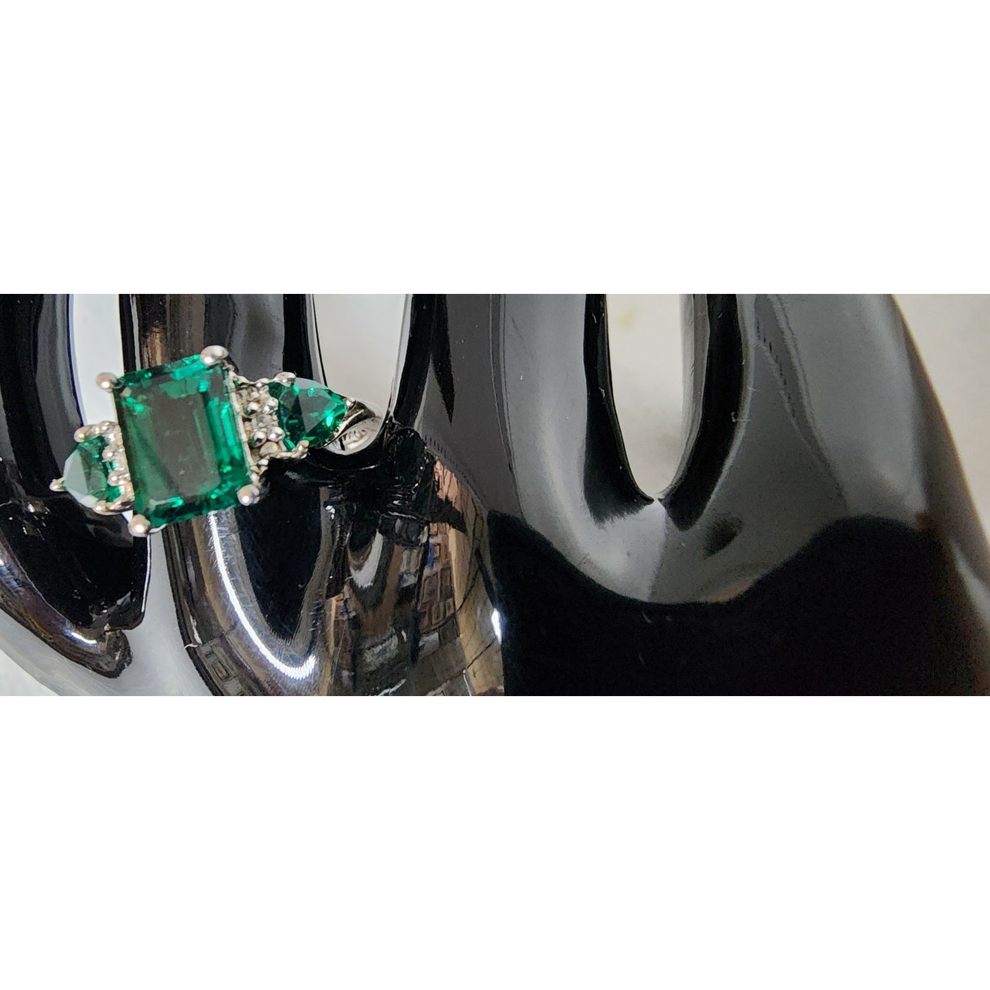Vintage Sterling Silver Ring w/ Cr Emeralds & Mini Diamonds Size 7 w/ Box