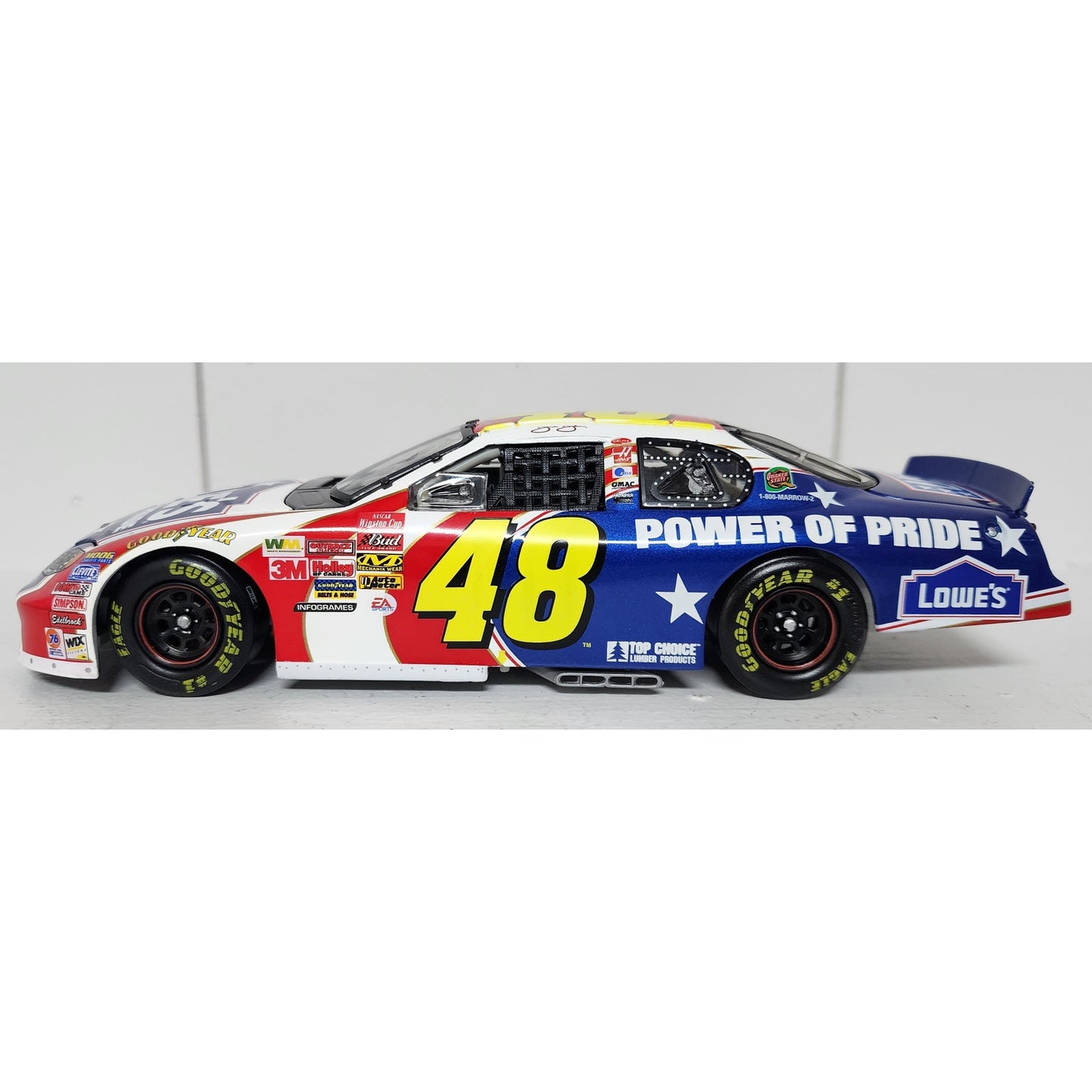 2003 Action 1:24 Jimmie Johnson #48 Lowe’s Power of Pride Monte Carlo Diecast