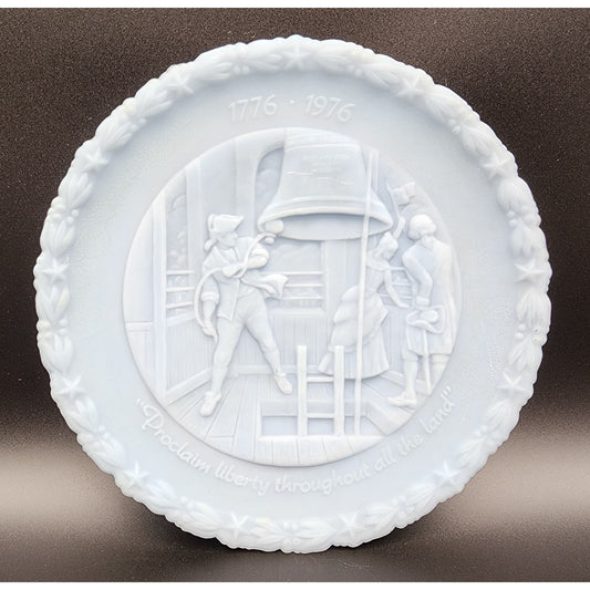 Fenton 1976 Bicentennial Liberty Bell Plate Raised Relief 8.25" USA Collectable