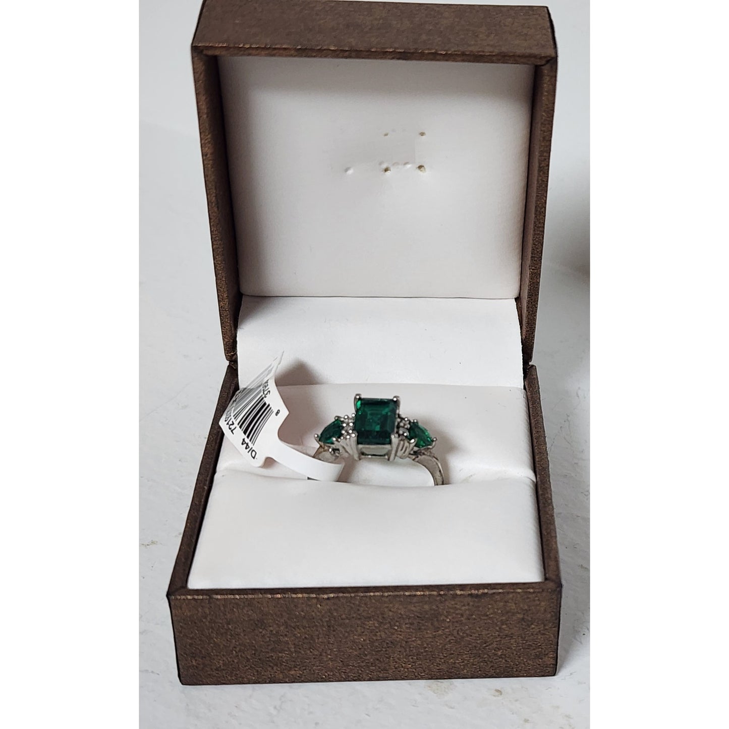 Vintage Sterling Silver Ring w/ Cr Emeralds & Mini Diamonds Size 7 w/ Box