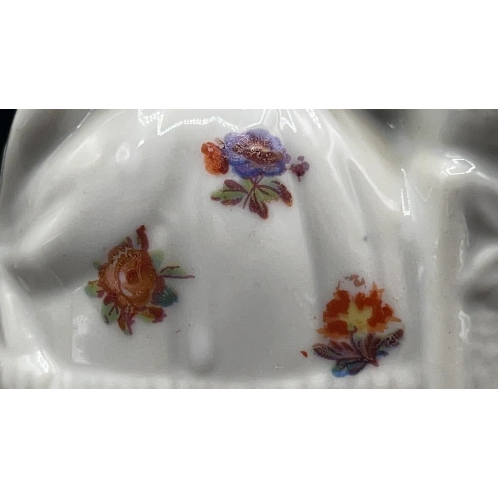 VTG Japanese Porcelain Colonial Man & Woman Bookends Hand-painted; 22K Gold Accent 5.25"