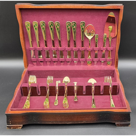 Vintage 42pc Classic Traditions Hollyberry Gold Flatware Set w/ Wood Case - Nice