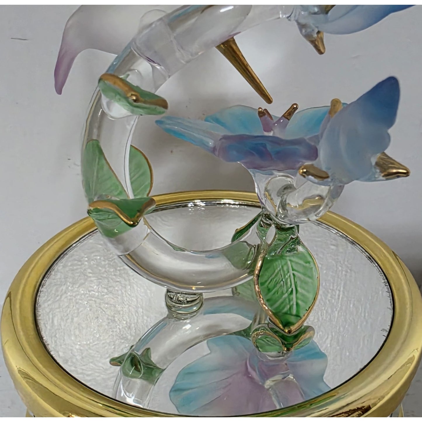 Vintage Mirrored Hummingbird Glass Art Music Box Rotating Gold Trim Plays