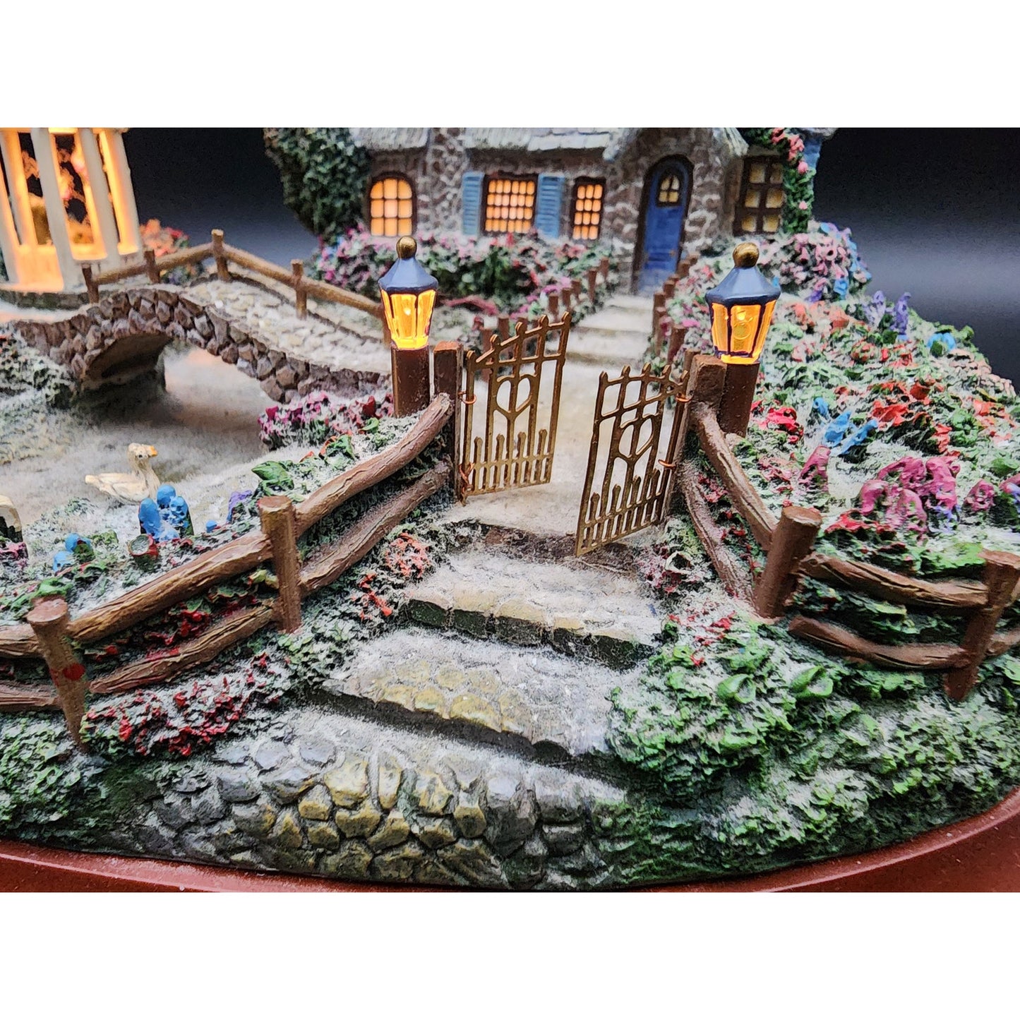 Thomas Kinkade Summer Serenity Masterpiece Village Lighted Sculpture A0083 COA