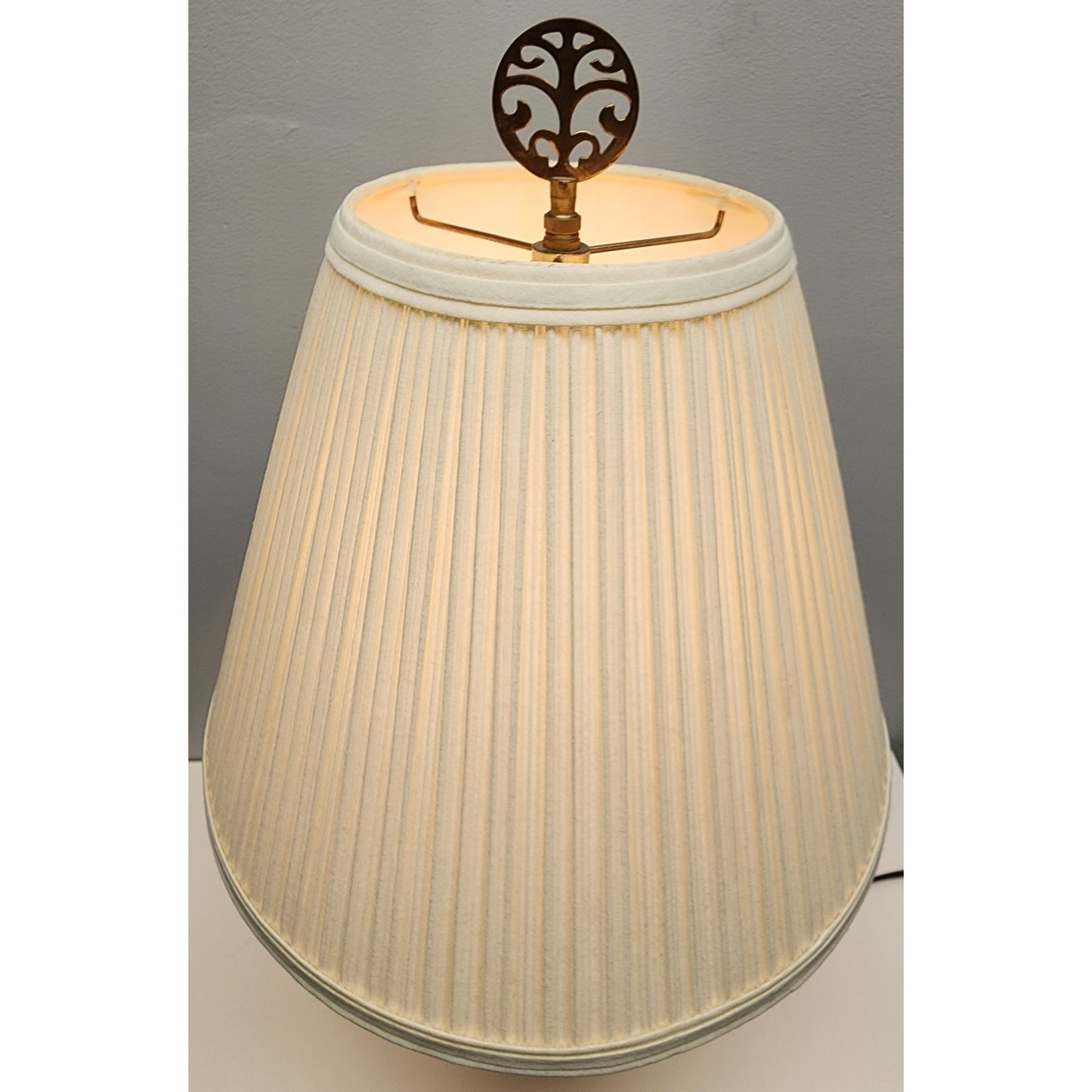 Vintage Ceramic Bird Lamp 24.5" – Cardinal & Goldfinch – Tree Finial, Wood Bas