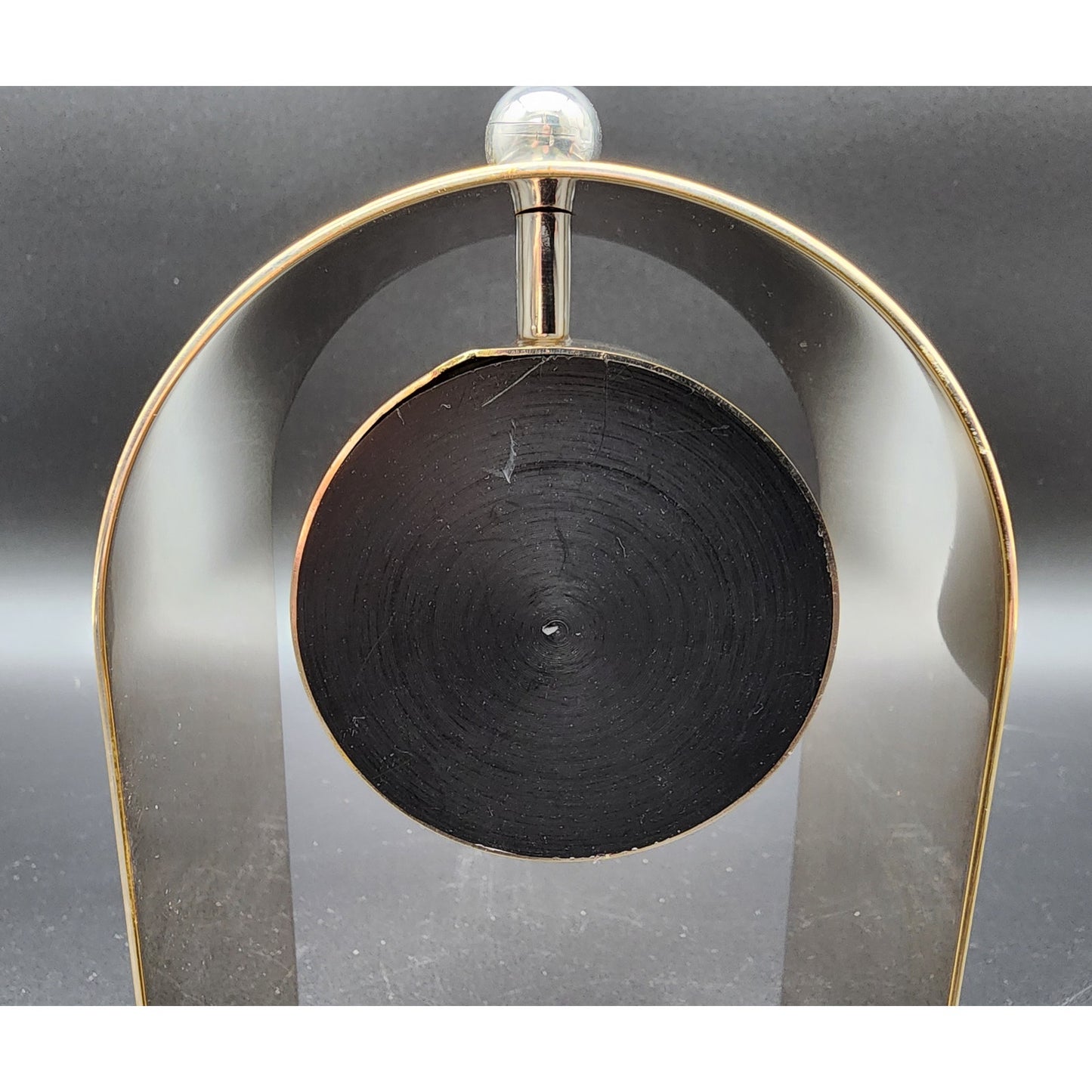Vintage Italian Brass Arch Desk Clock – Quartz, Sculptural Design, Works Perfectly