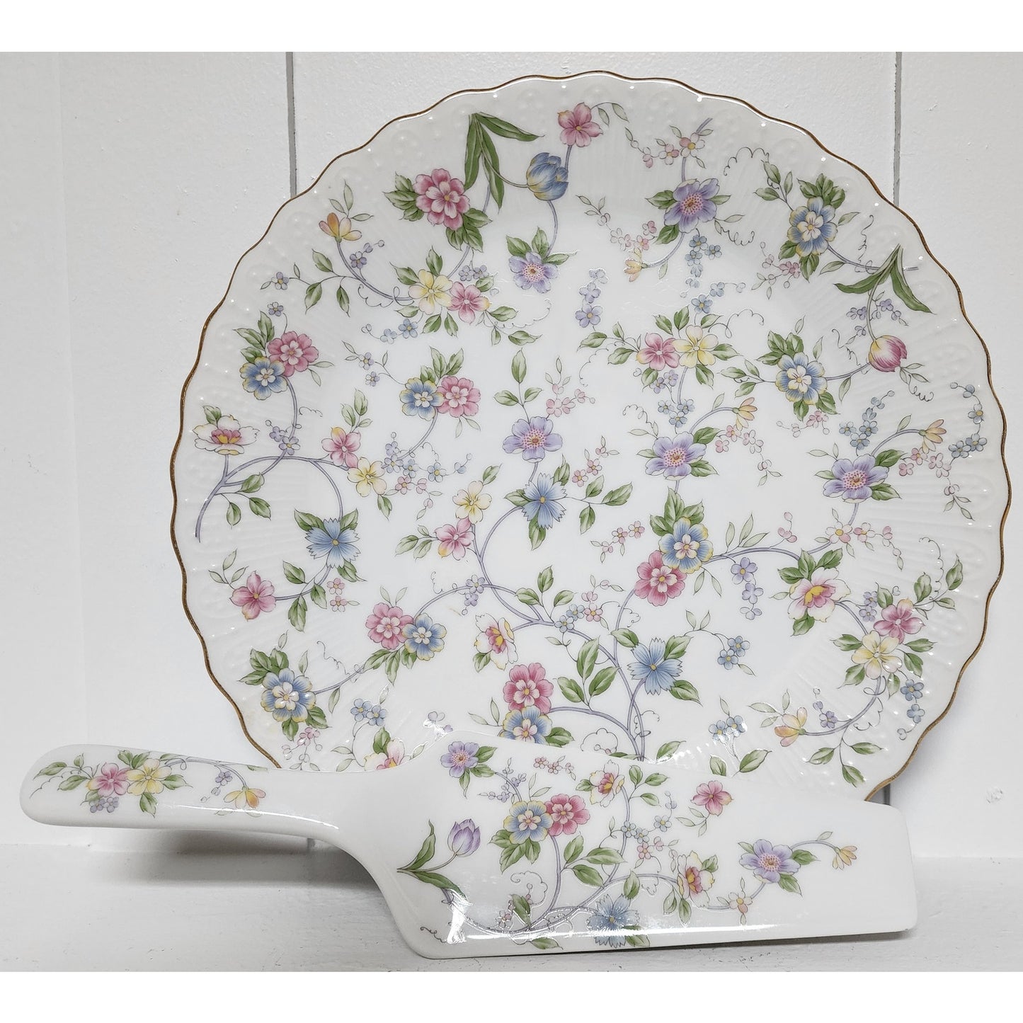 Andrea by Sadek Japan Cake Plate, Server Floral 22K Gold Trim Vintage Scalloped