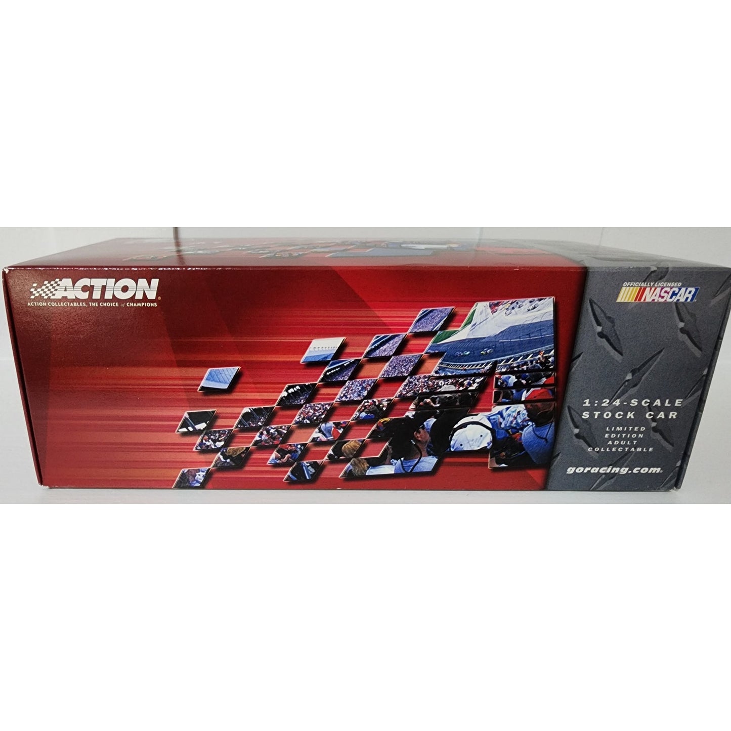 2003 Action 1:24 Jimmie Johnson #48 Lowe’s Power of Pride Monte Carlo Diecast