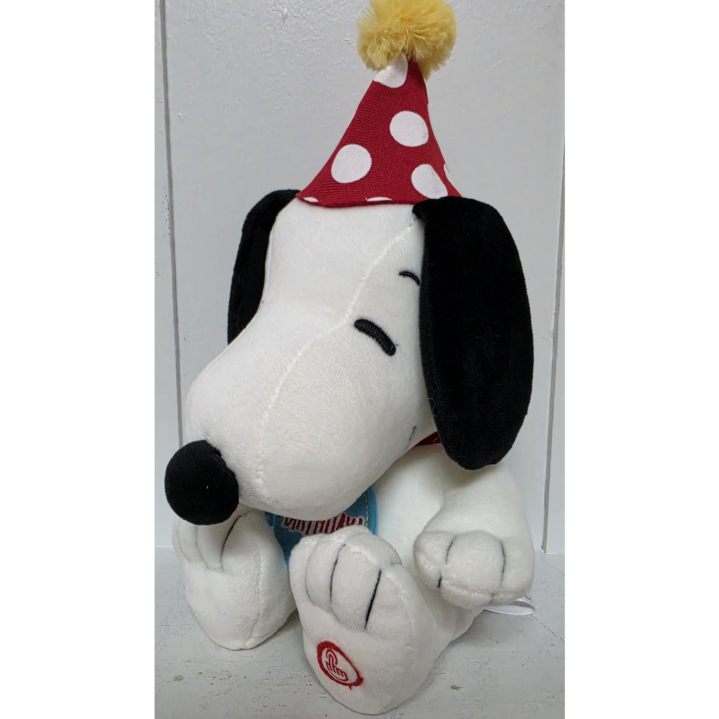 Hallmark Peanuts 2014 Birthday Snoopy Plush – Sound Off, Clean & Adorable
