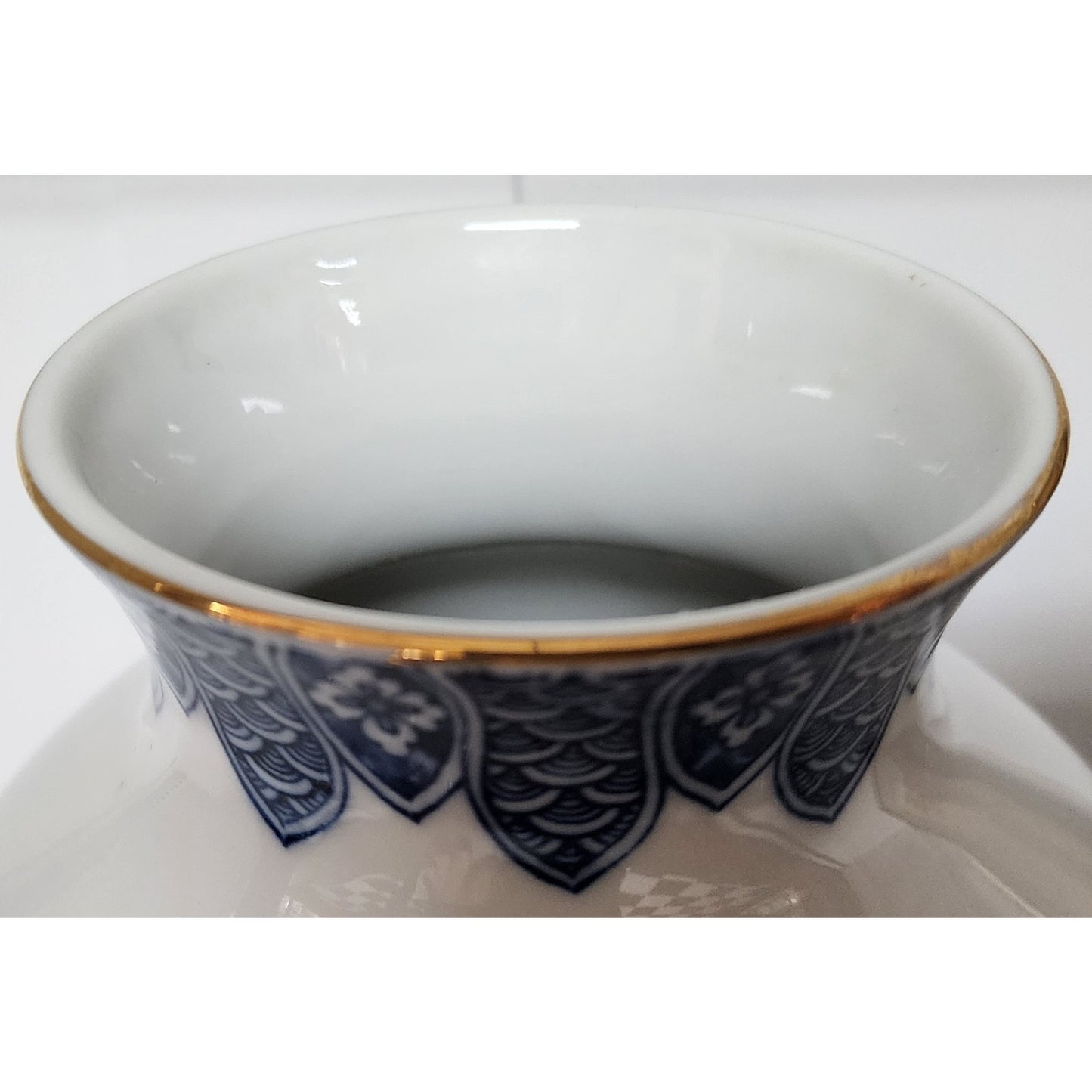 Vintage Kutani Ware Vase 9.25” Japan “Nine Valleys” Gilt 22K Gold Floral Design