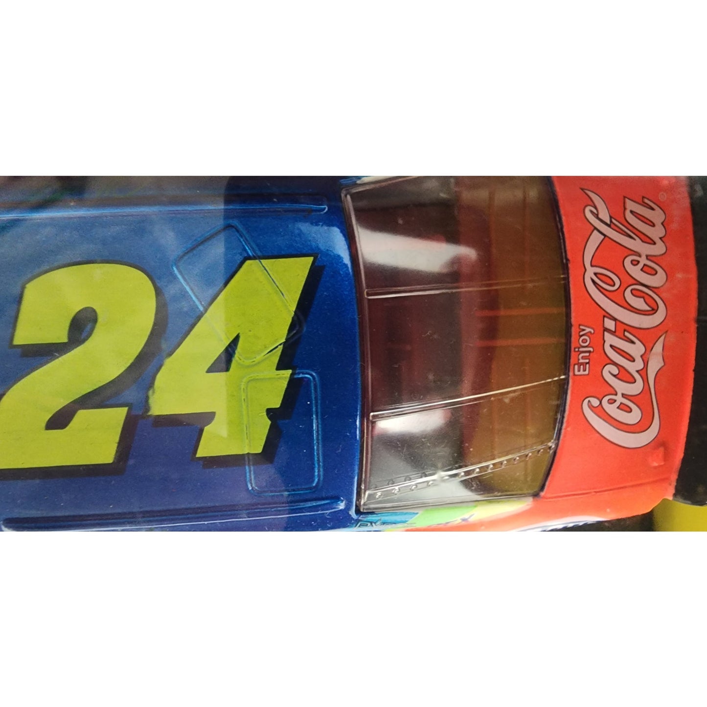 1995 Racing Champions 1/24 Jeff Gordon #24 DuPont Chevy Monte Carlo Die-Cast MIB