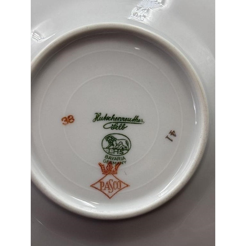 Set of Hutschenreuther Selb Pasco “The Dundee” 4 Tea Cups & 5 Saucers