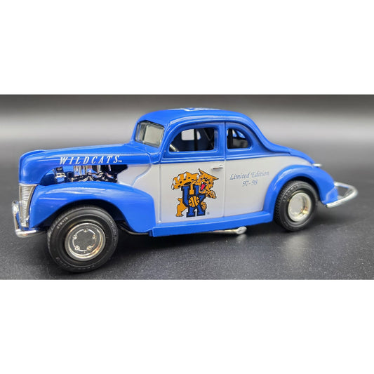 Vintage UK Wildcats 1997-98 NCAA Champions 1940 Ford Coupe Diecast Bank ERTL 1:24