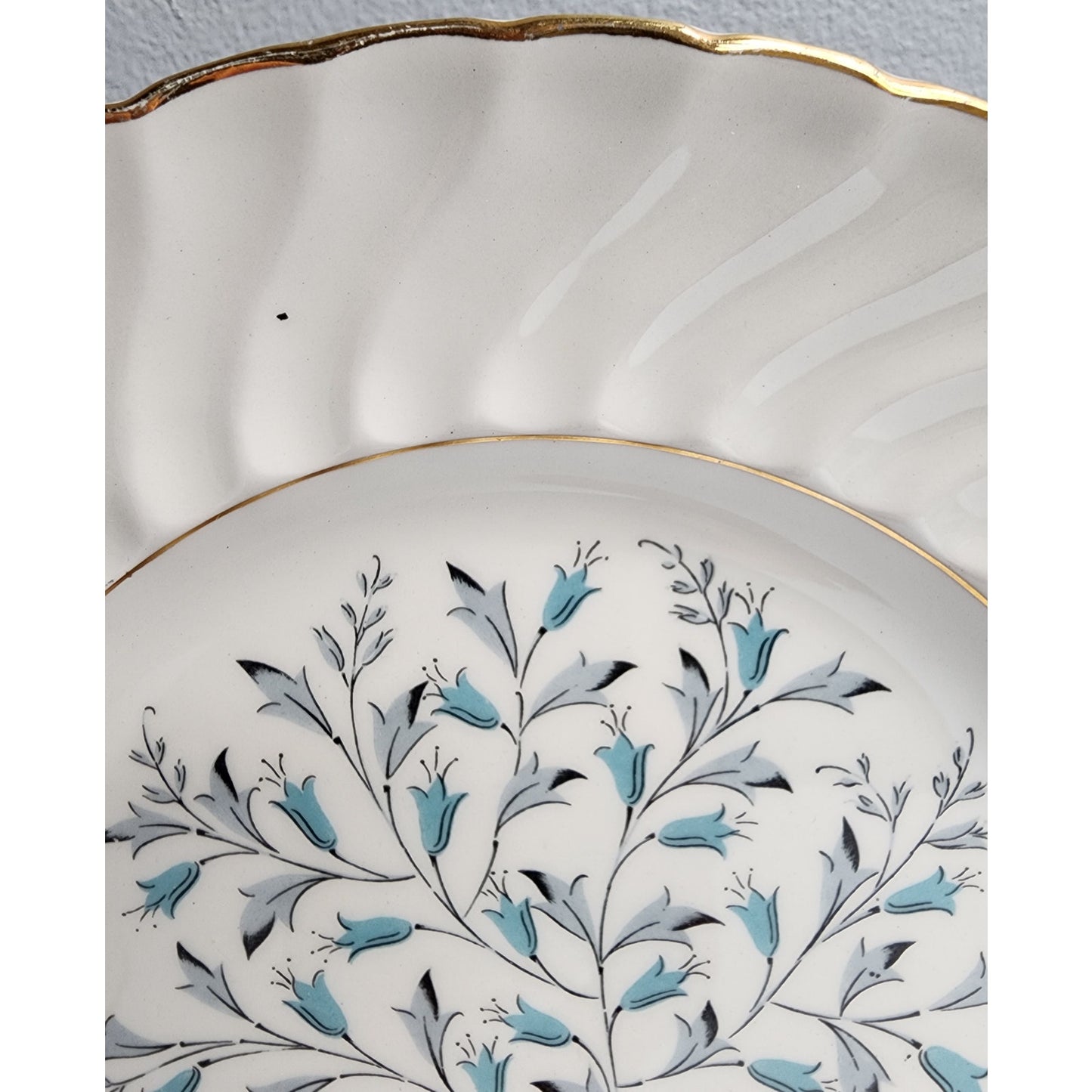 Royal Wessex Ironstone Ambassador 4 Dinner Plates Gold Gilt Scalloped England