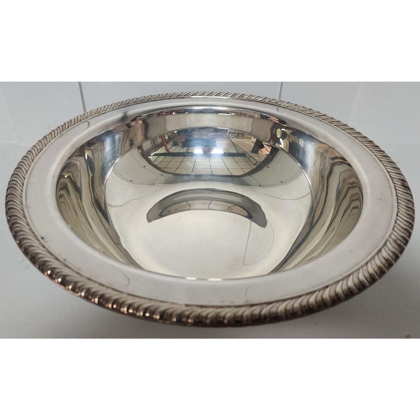 Vintage Wm Rogers Silver Plated Covered Bowl #862 Rope Trim 10.25" Diameter
