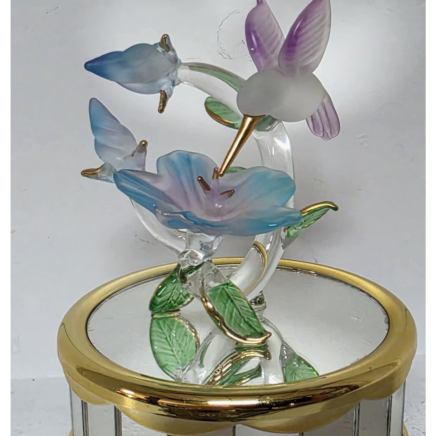 Vintage Mirrored Hummingbird Glass Art Music Box Rotating Gold Trim Plays