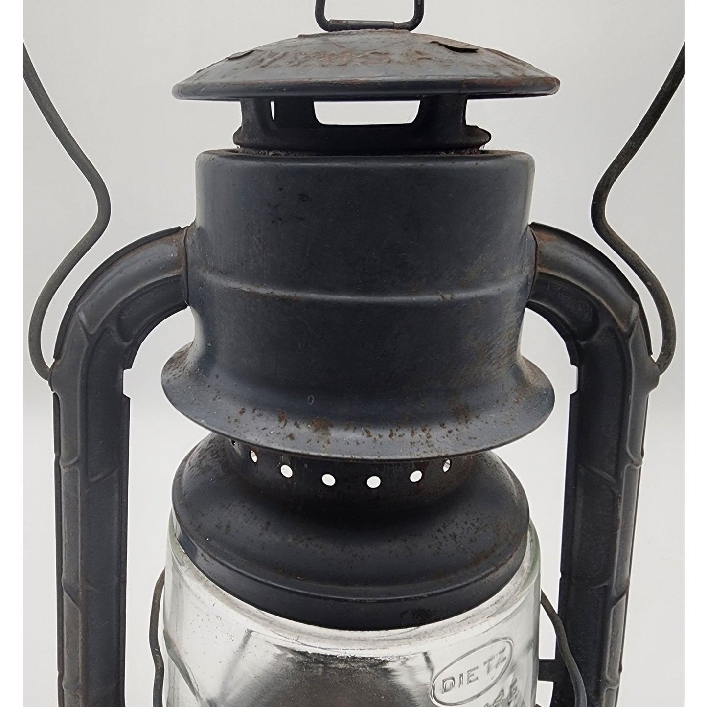 Antique Dietz No.2 D-Lite Kerosene Lantern NY USA LOC-NOB Globe Vintage 1930s