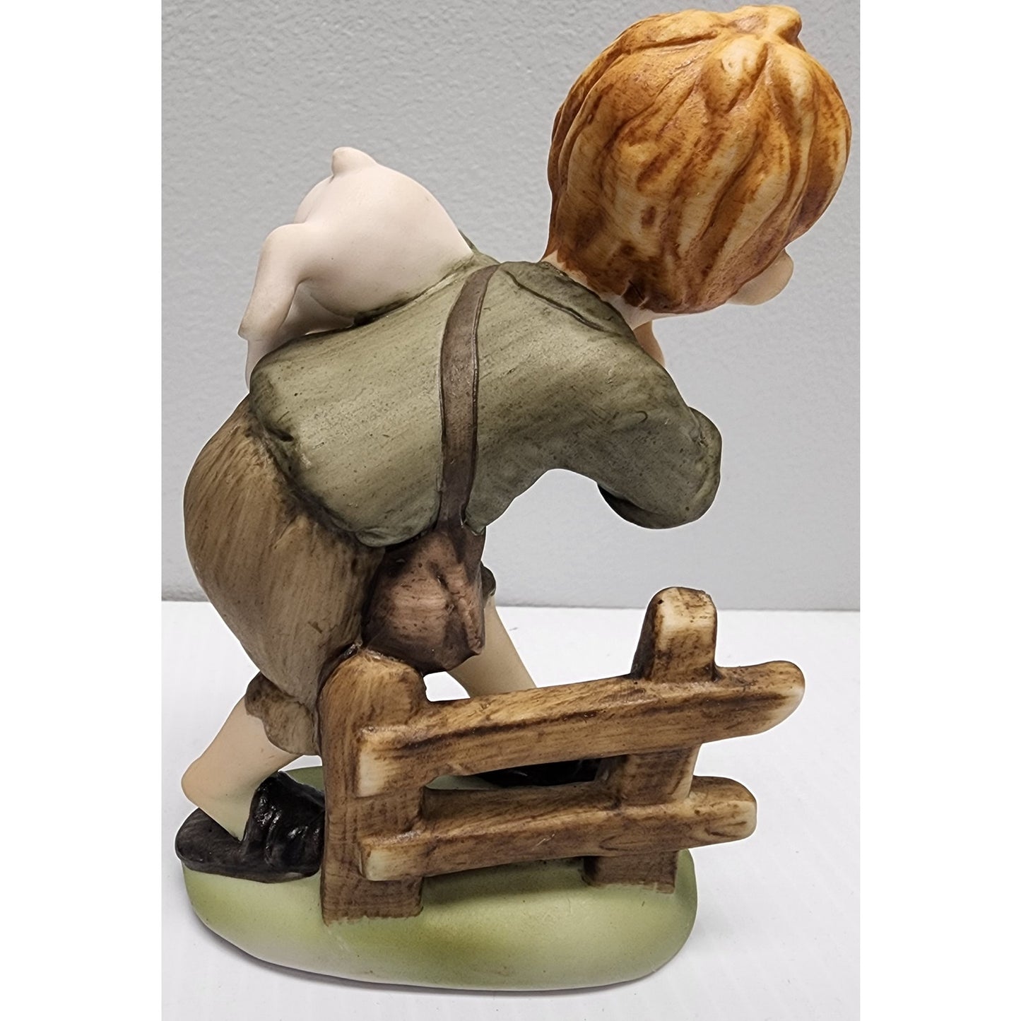 Vintage Norcrest Japan Boy & Girl Figurine Pair Hand Painted 4.75" Collectible