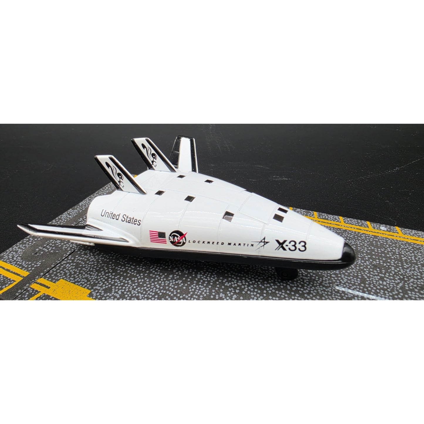 "On the Wings of a Dream” RConely Art & DieCast Space Shuttle Runway Tribute Set
