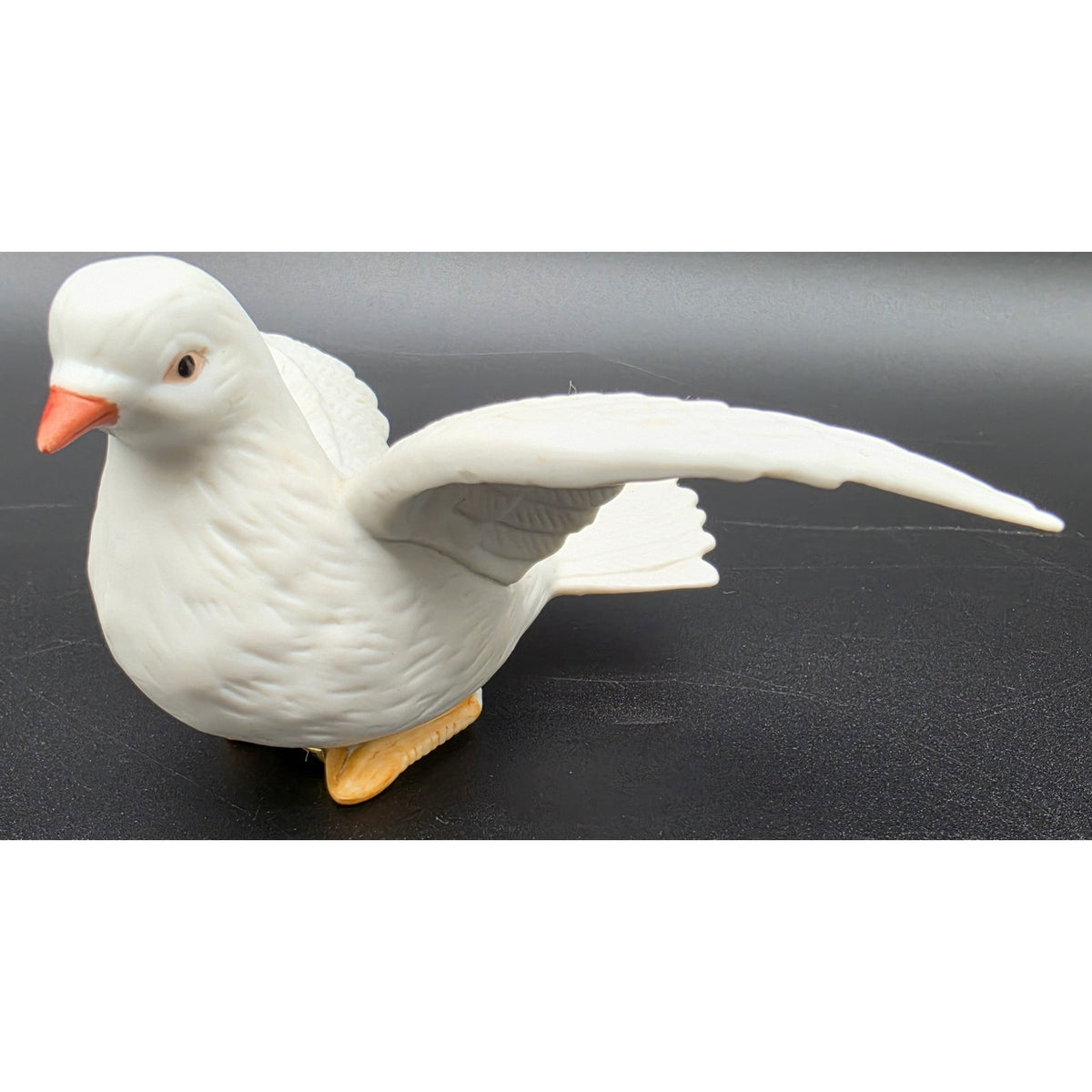 Vintage Homco Porcelain White Doves Pair Figurines #8856 Taiwan Love Birds Set