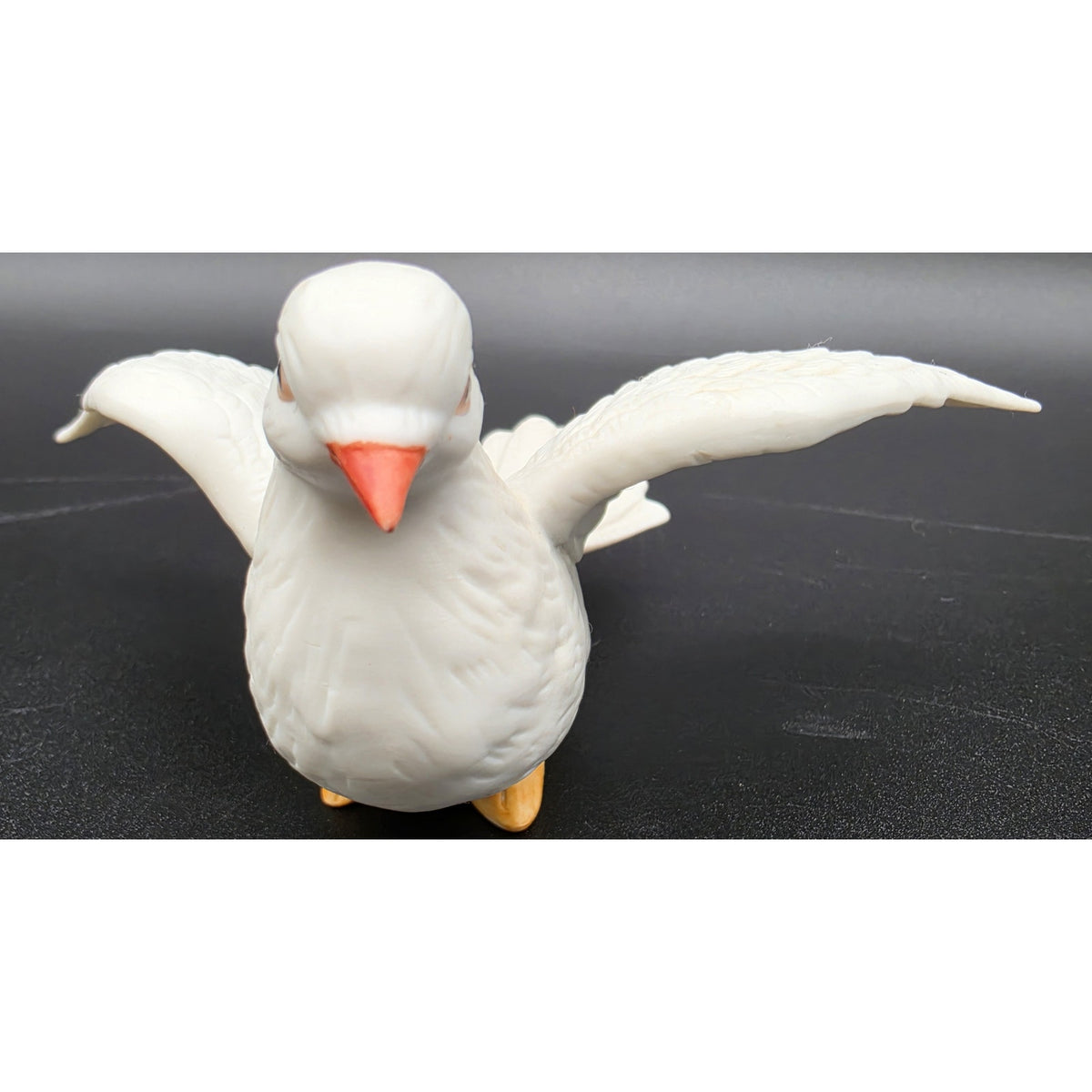 Vintage Homco Porcelain White Doves Pair Figurines #8856 Taiwan Love Birds Set