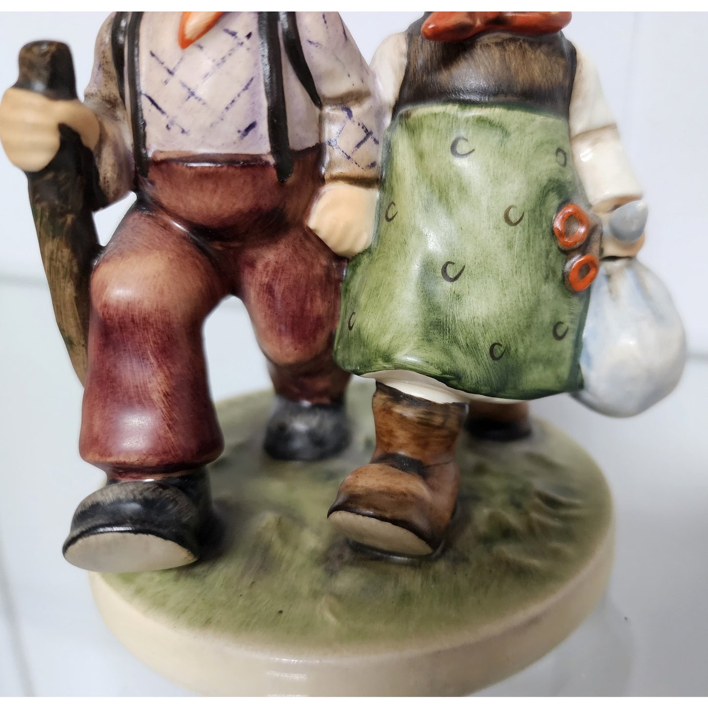 Goebel Hummel #383 “Going Home” Figurine TMK-4 1972 W. Germany 5” Hand Painted