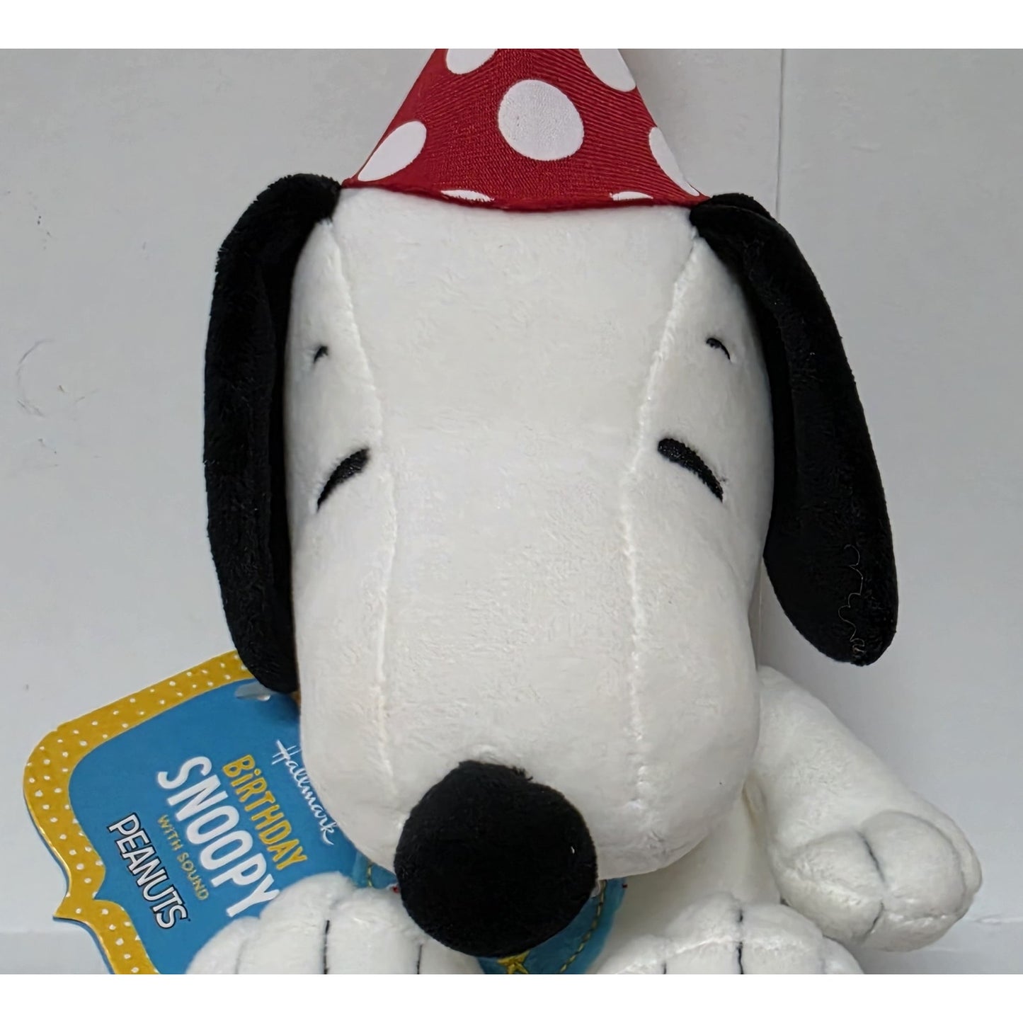 Hallmark Peanuts 2014 Birthday Snoopy Plush – Sound Off, Clean & Adorable