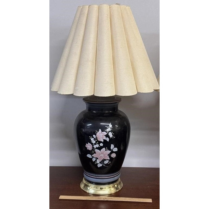 Beautiful Vintage Ceramic Table Lamp with Hand Painted Floral Motif – Shade Fair